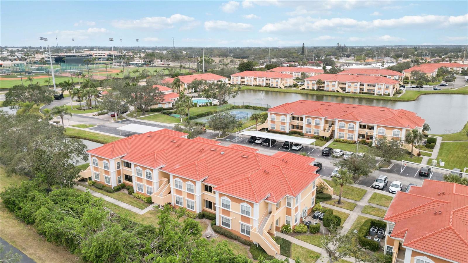 Image 32 of 40 For 1000 Villagio Circle 105