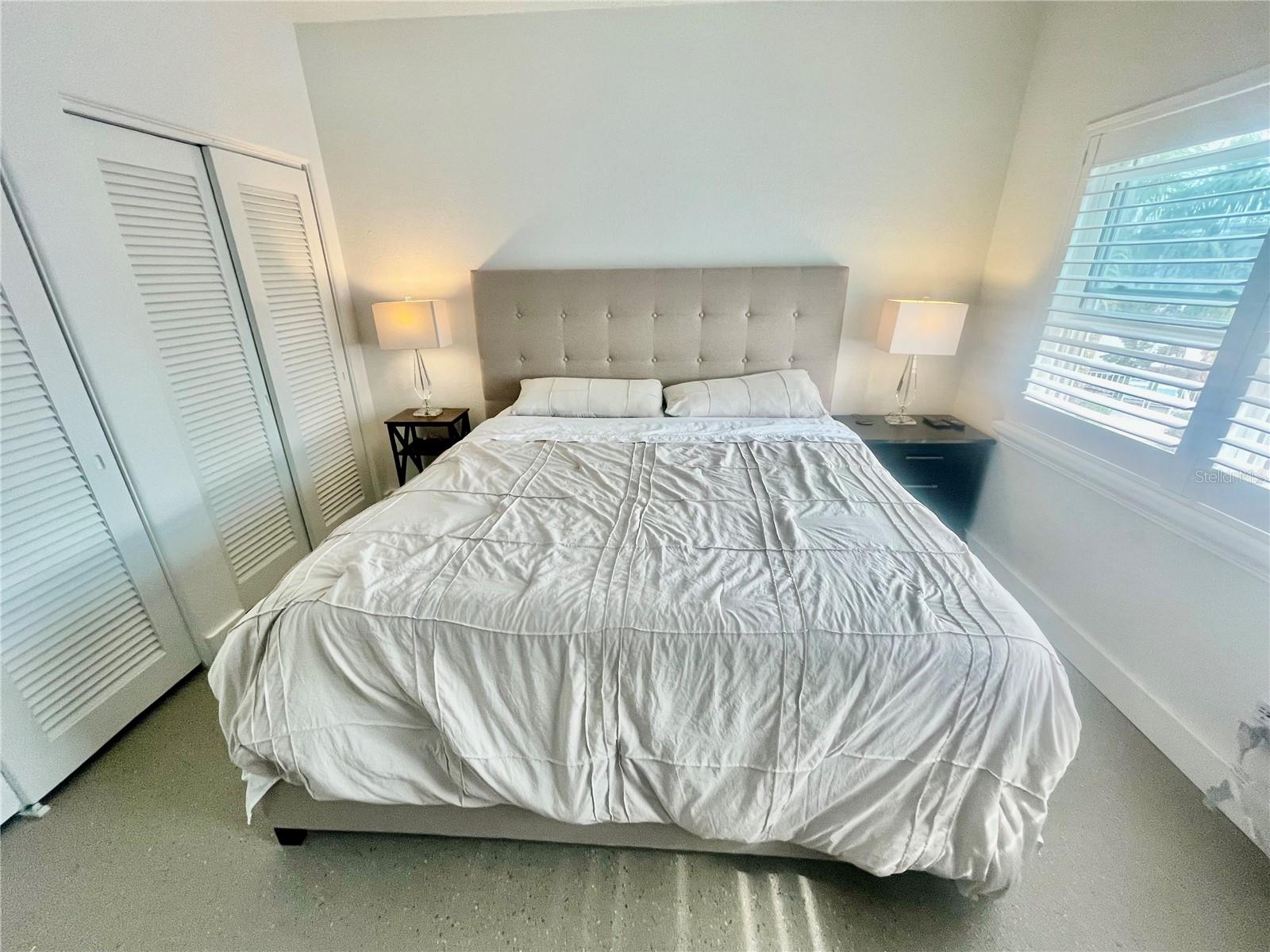 Image 12 of 24 For 7050 Sunset Way  19