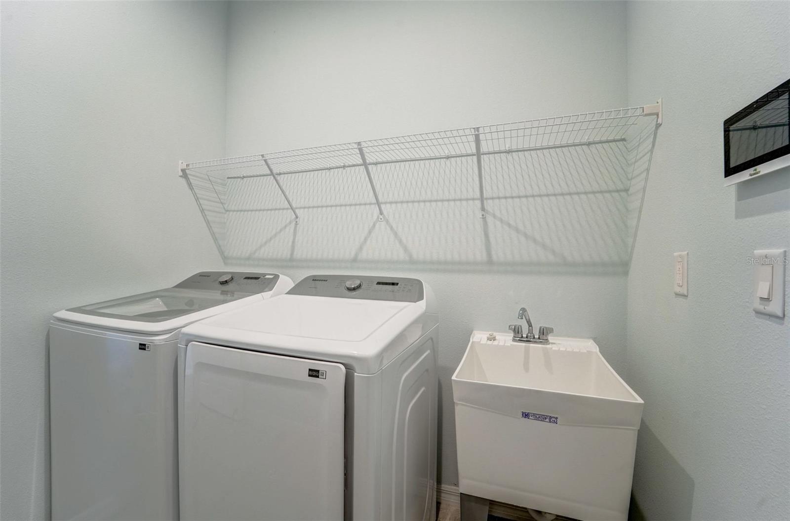 Listing photo id 15 for 8144 37th Avenue Circle W