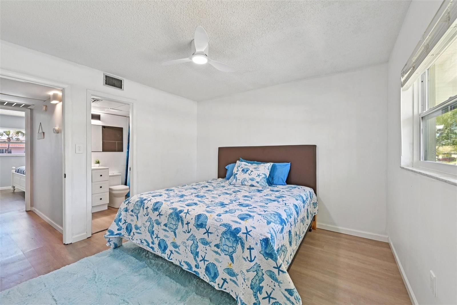 Listing photo id 9 for 2727 75th Street W 9a12