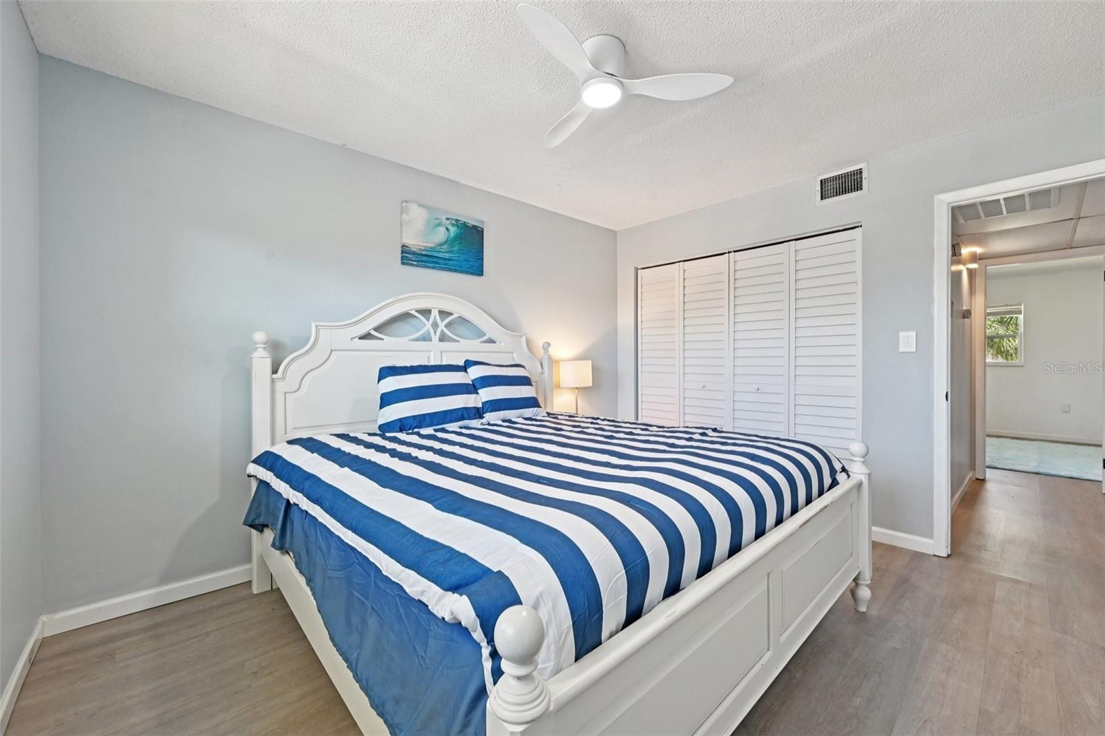 Listing photo id 7 for 2727 75th Street W 9a12