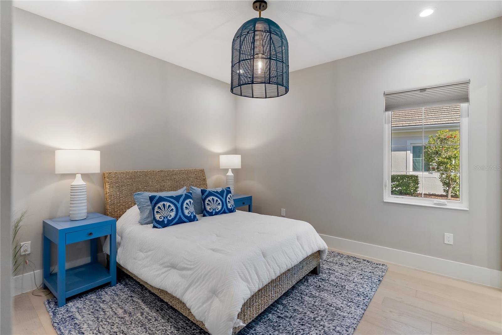 Image 19 of 92 For 17014 Clearlake Avenue