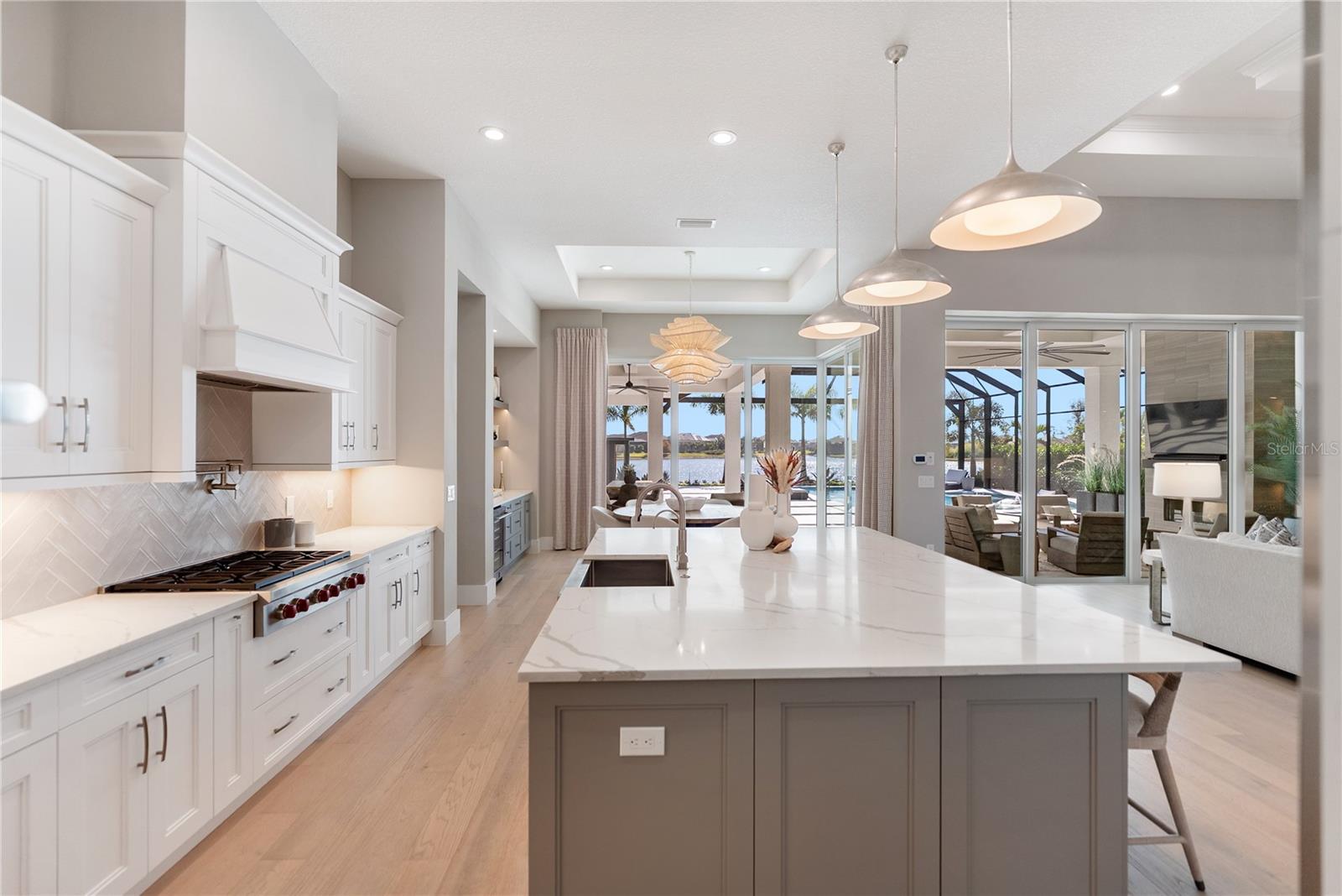 Image 30 of 92 For 17014 Clearlake Avenue