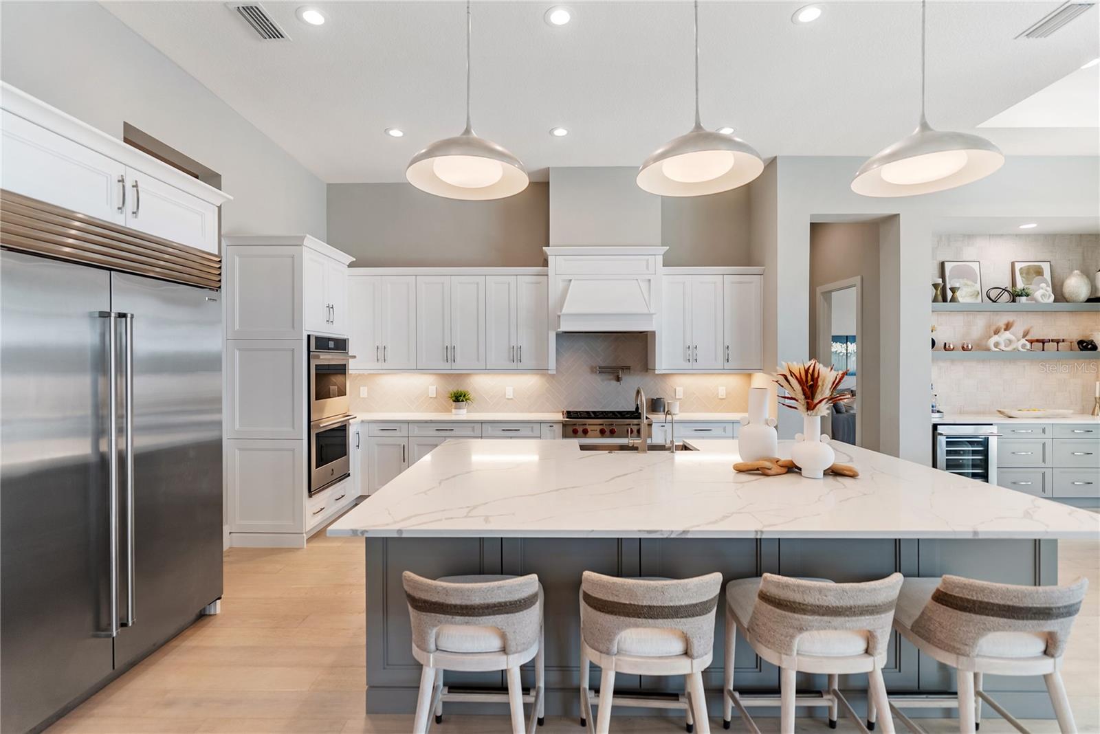 Image 32 of 92 For 17014 Clearlake Avenue