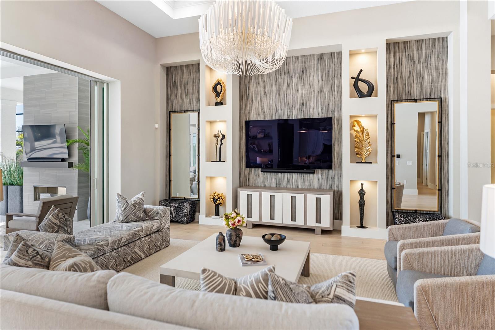 Image 36 of 92 For 17014 Clearlake Avenue