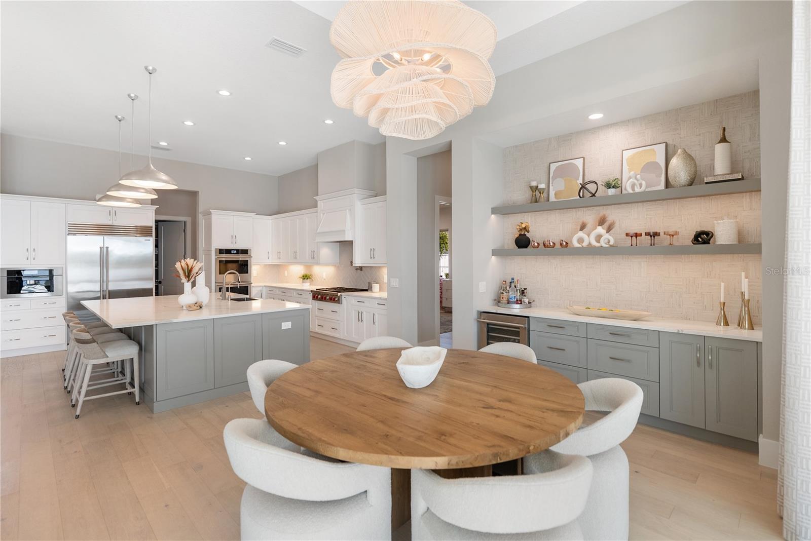 Image 5 of 92 For 17014 Clearlake Avenue