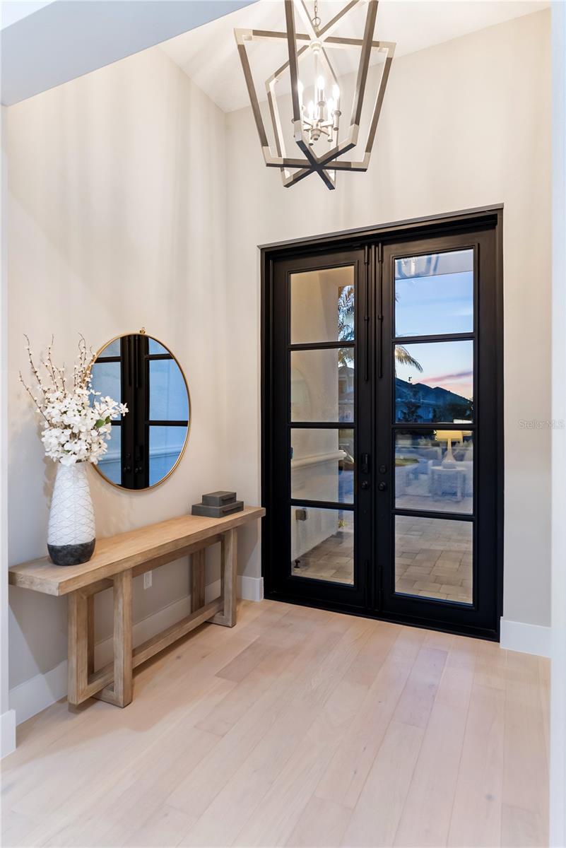 Image 61 of 92 For 17014 Clearlake Avenue