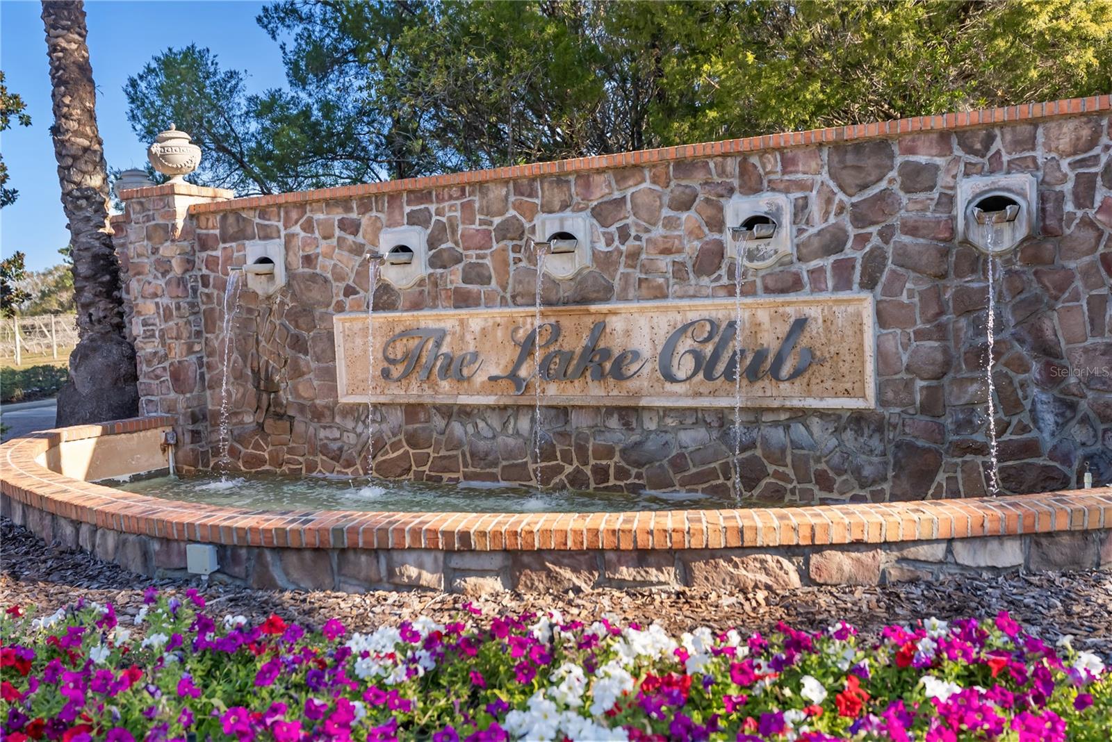 Image 79 of 92 For 17014 Clearlake Avenue