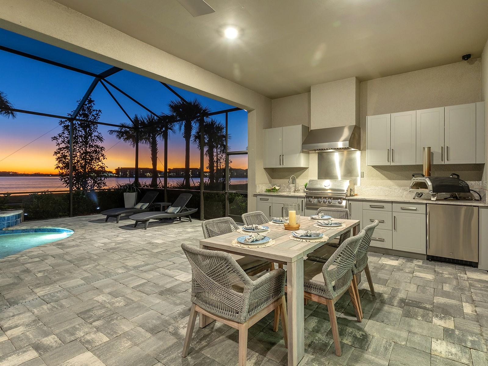 Image 7 of 98 For 7949 Sunset Pines Drive