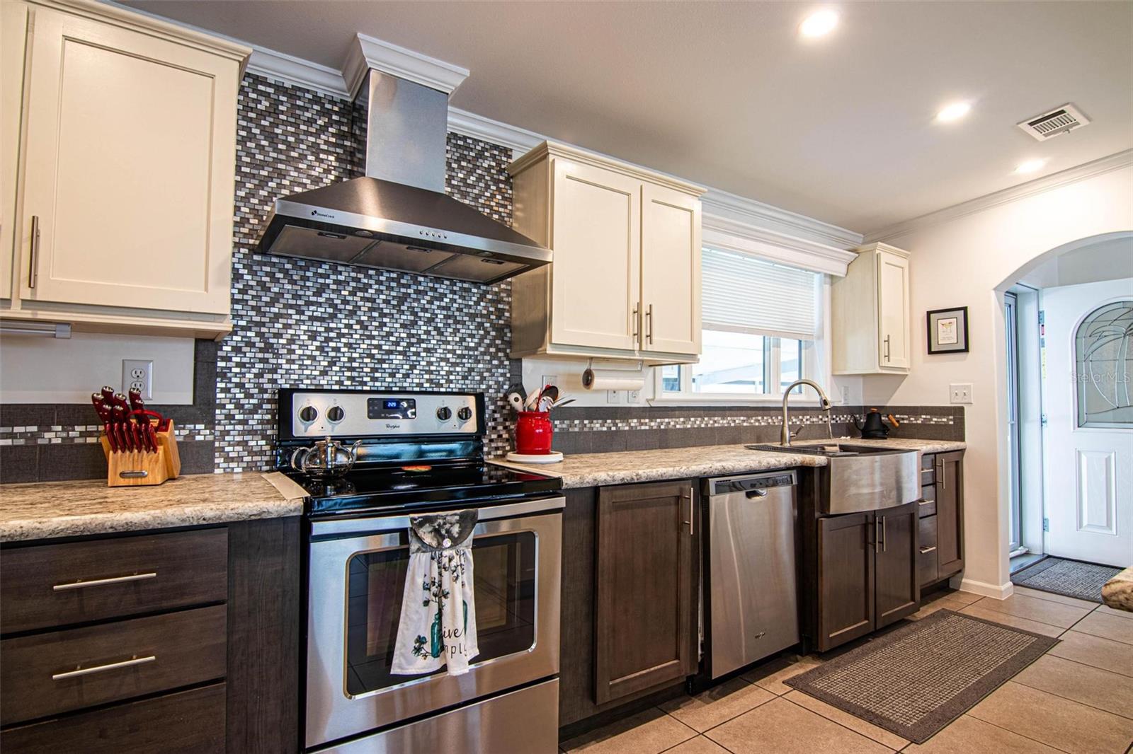 Image 11 of 54 For 417 Snead Drive