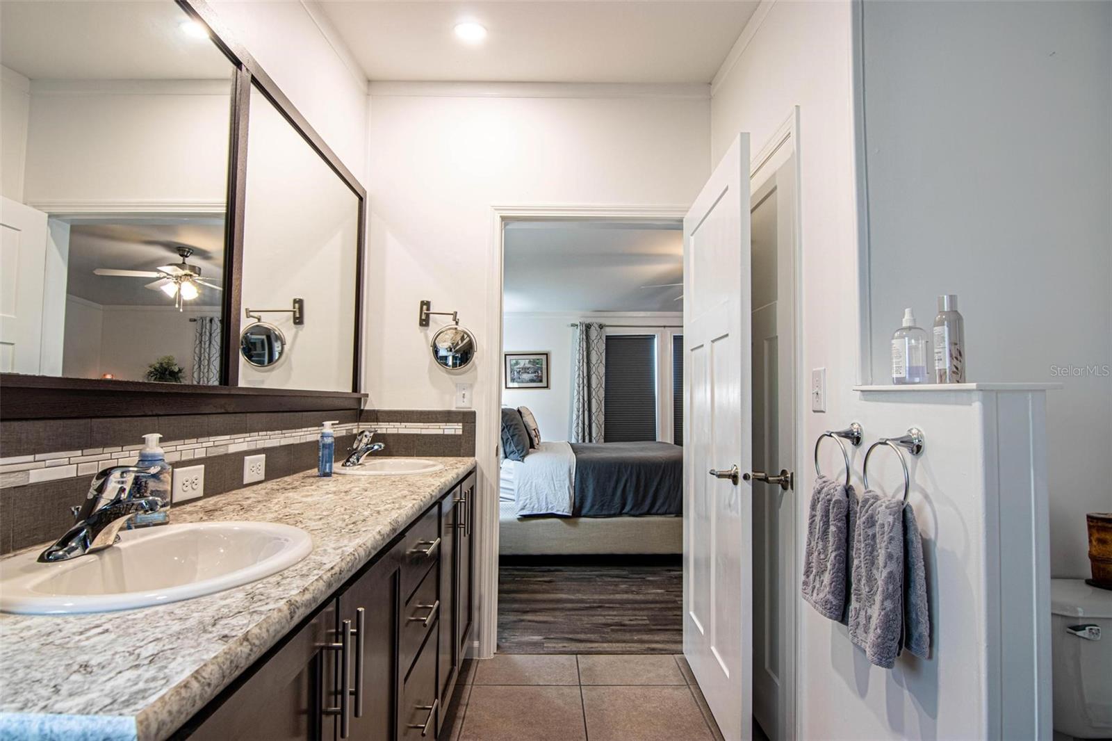 Image 24 of 54 For 417 Snead Drive