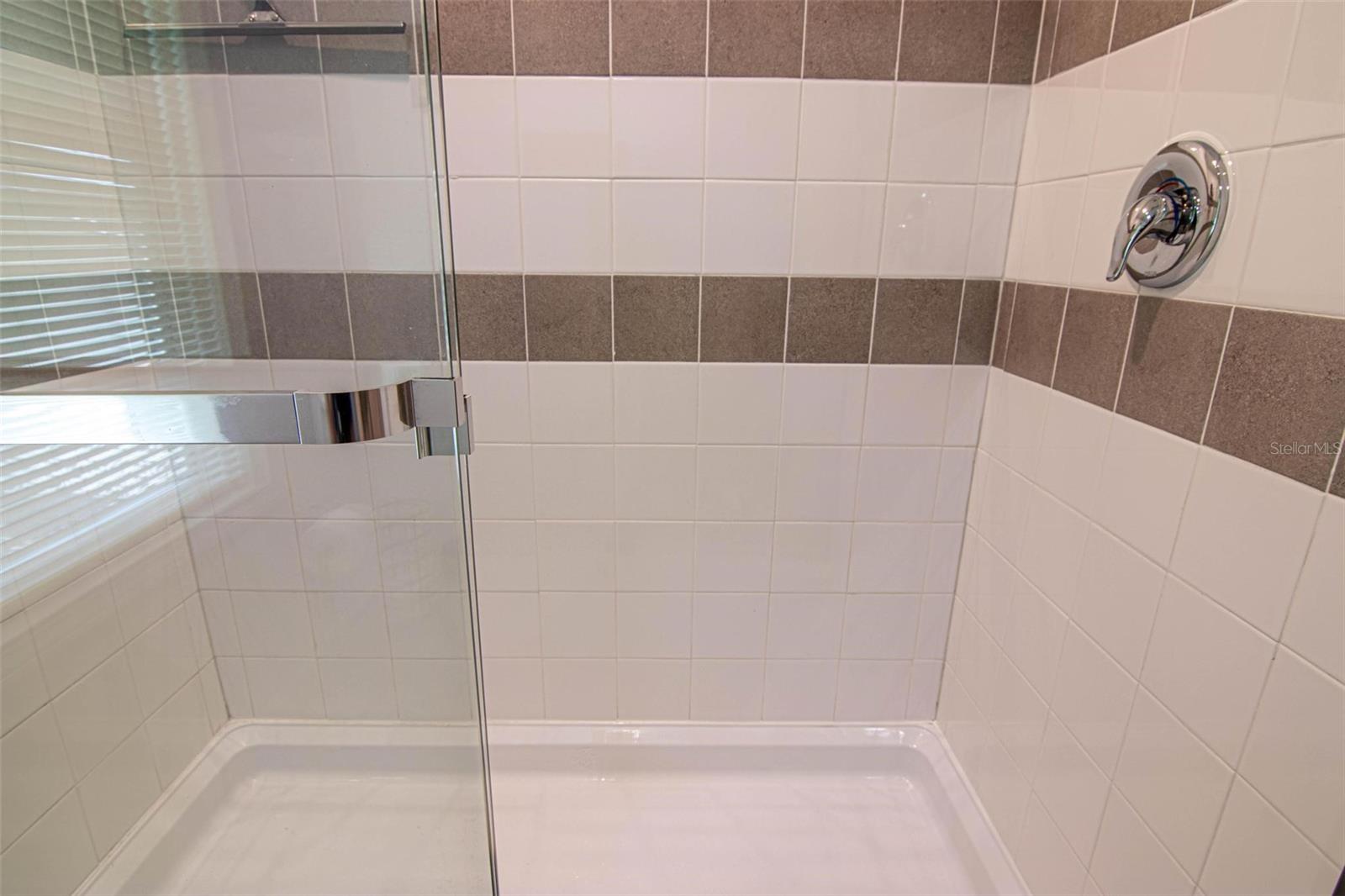 Image 31 of 54 For 417 Snead Drive