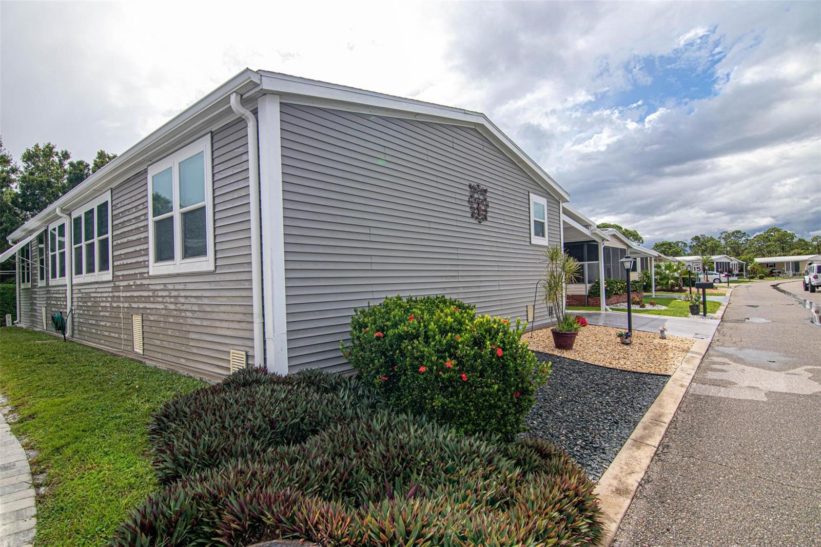 Image 43 of 54 For 417 Snead Drive