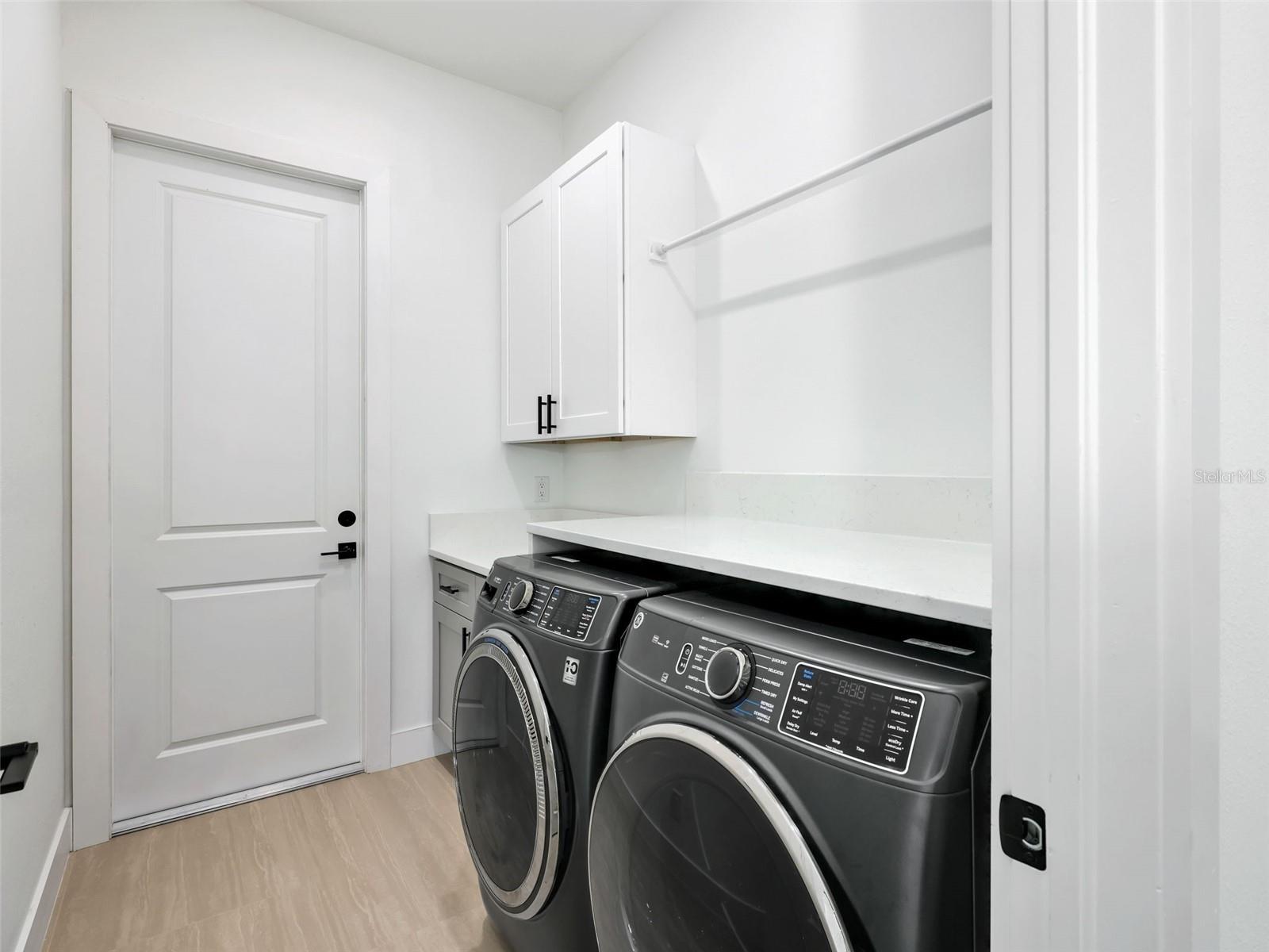 Image 18 of 38 For 2001 17th Place