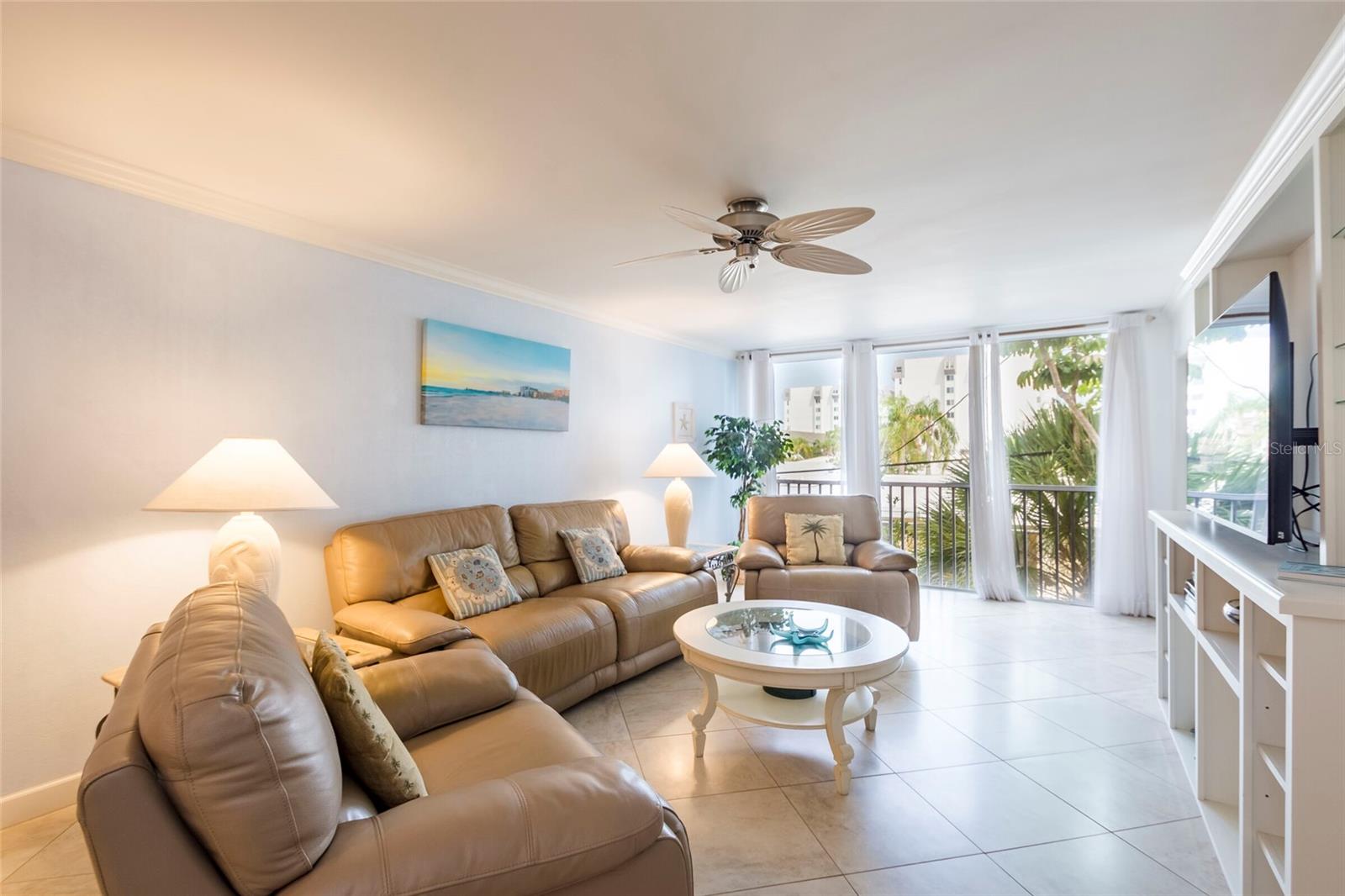 Image 15 of 46 For 5968 Midnight Pass Road 158