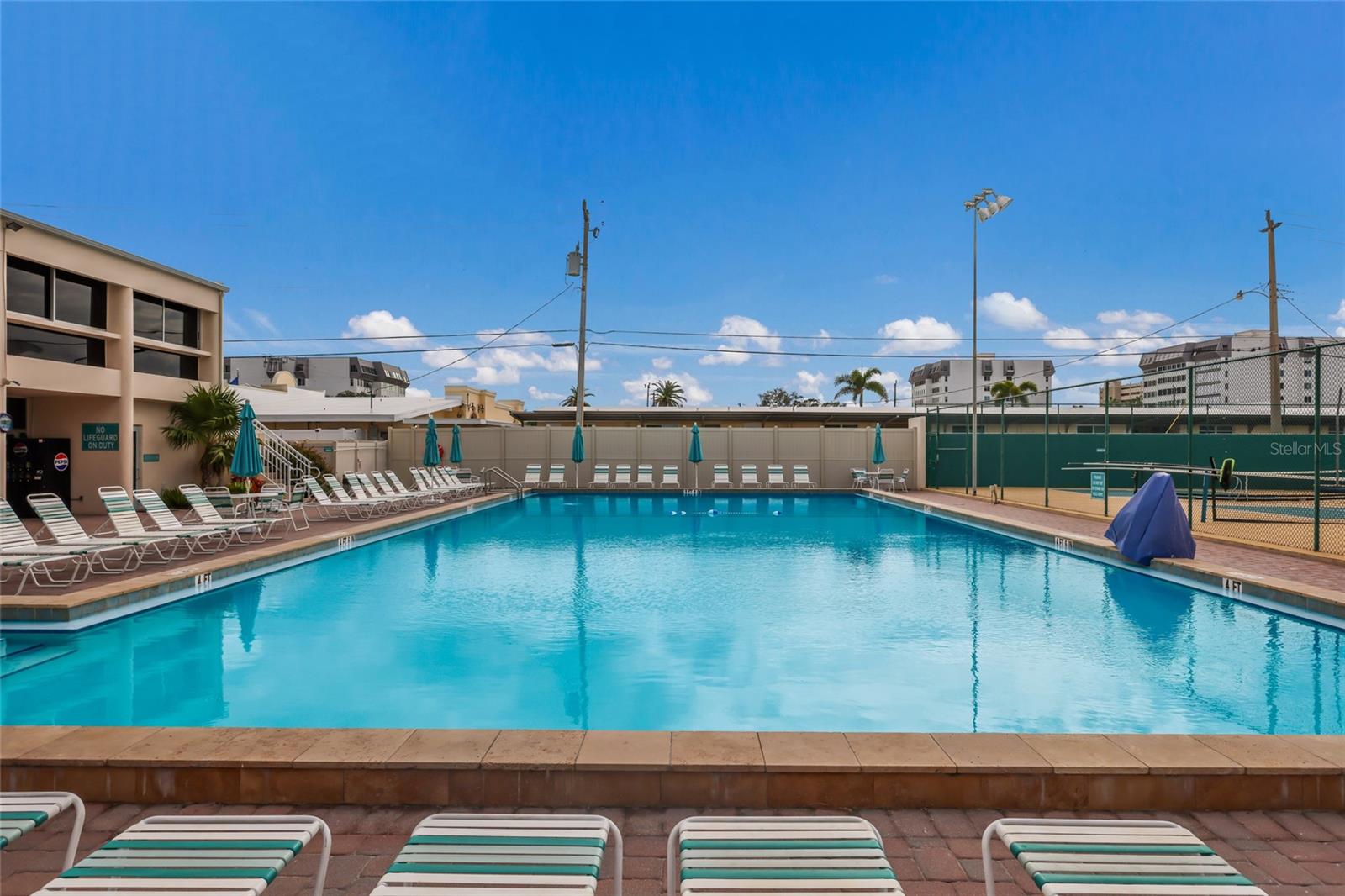 Image 34 of 46 For 5968 Midnight Pass Road 158