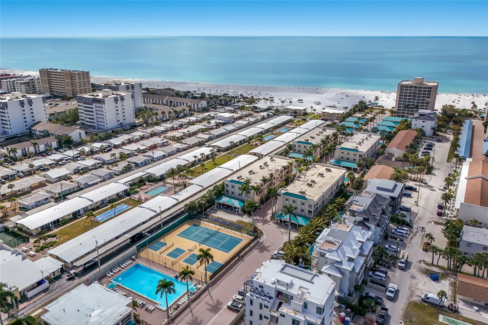 Image 42 of 46 For 5968 Midnight Pass Road 158