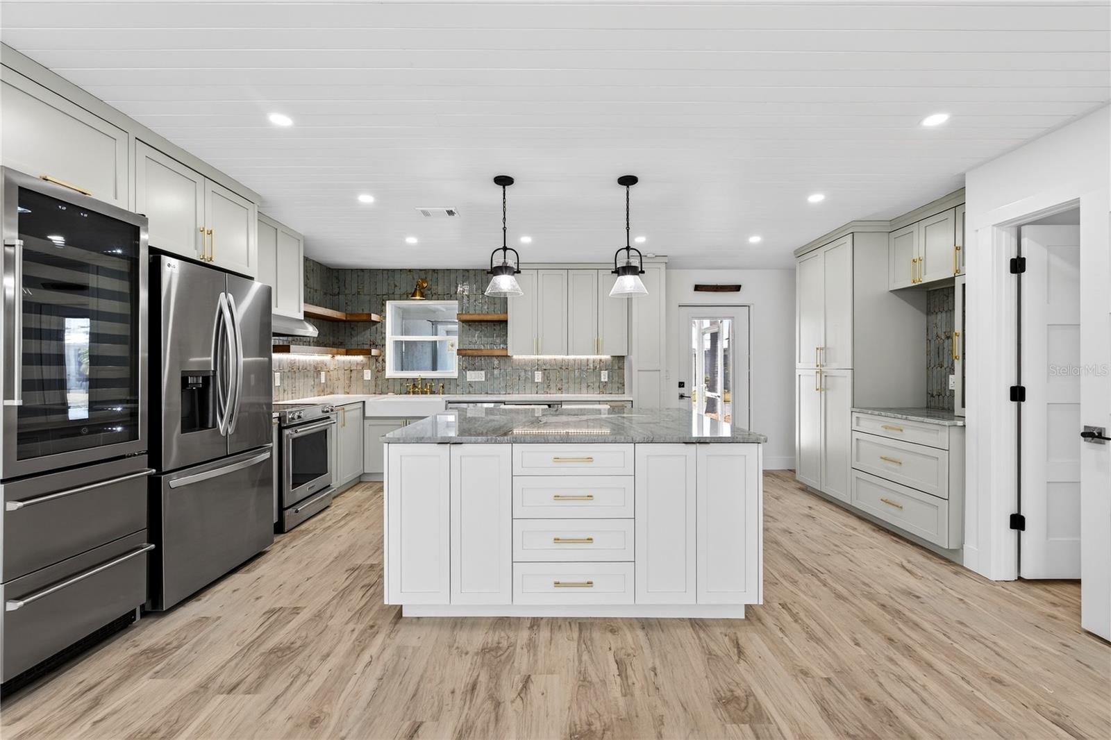 Image 14 of 58 For 620 Fair Winds Drive 620