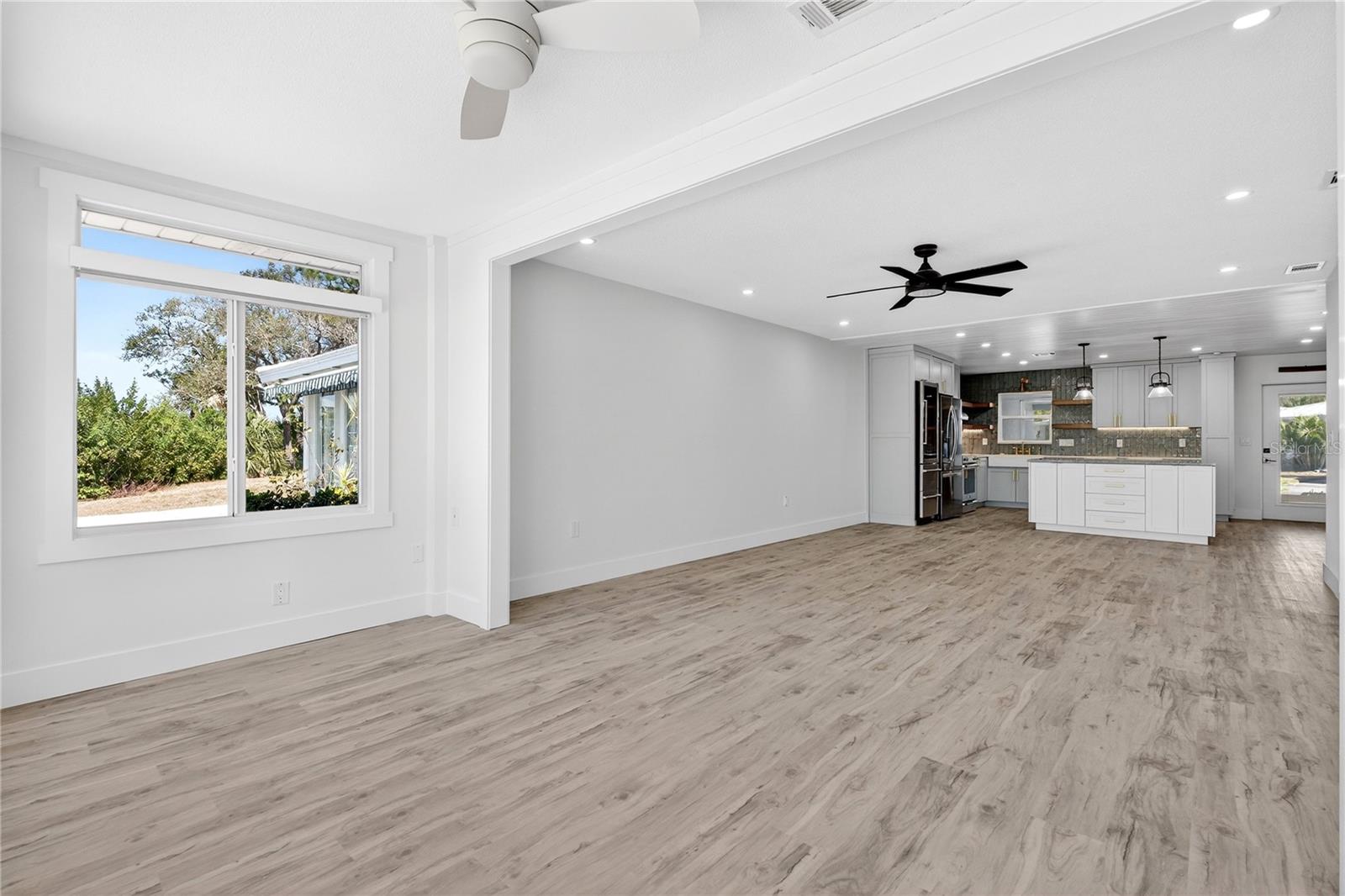 Image 21 of 58 For 620 Fair Winds Drive 620