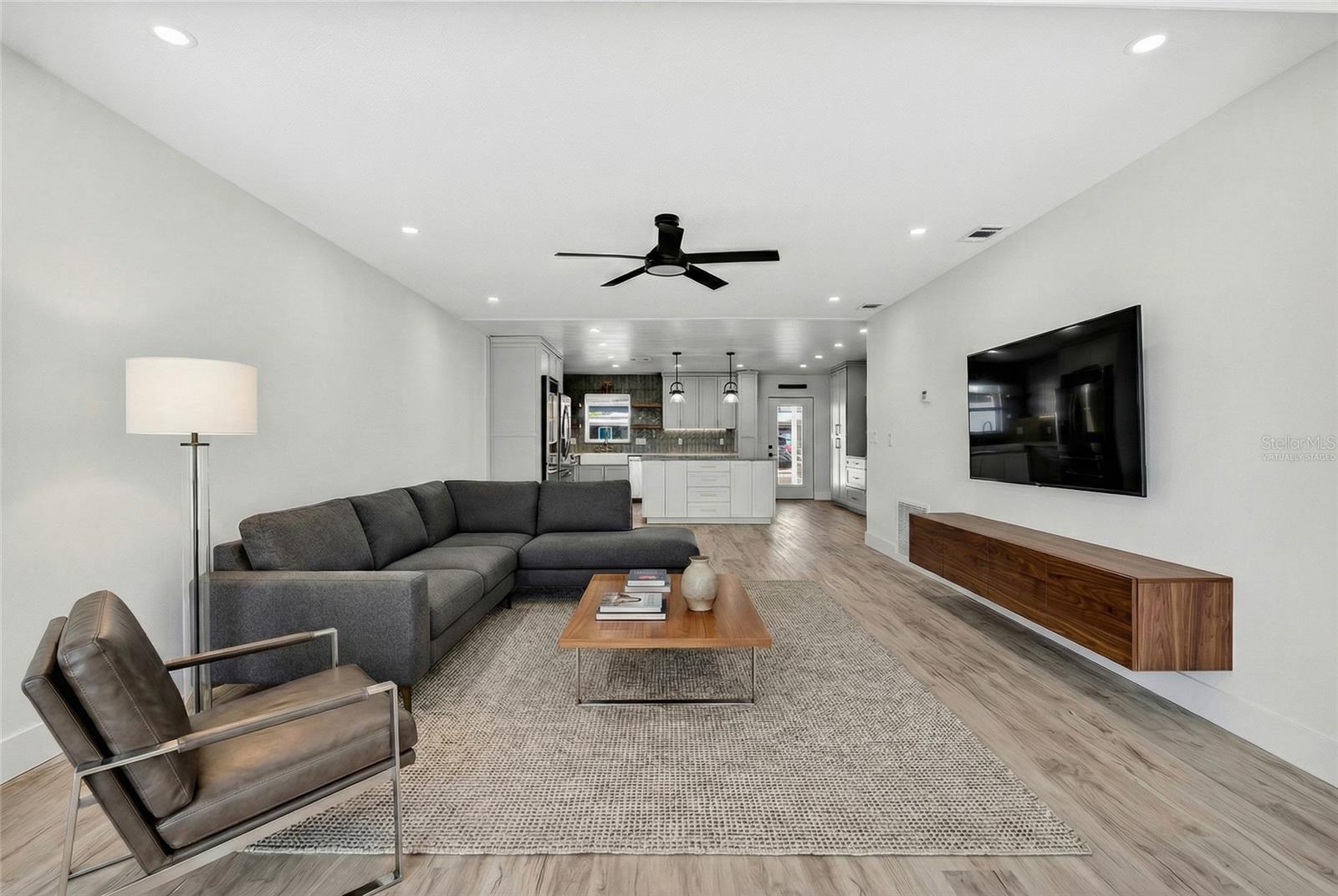 Image 22 of 58 For 620 Fair Winds Drive 620