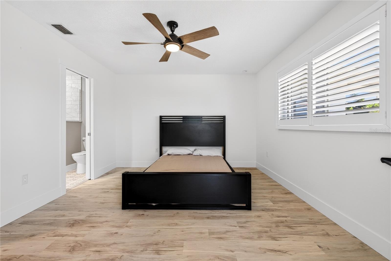 Image 26 of 58 For 620 Fair Winds Drive 620