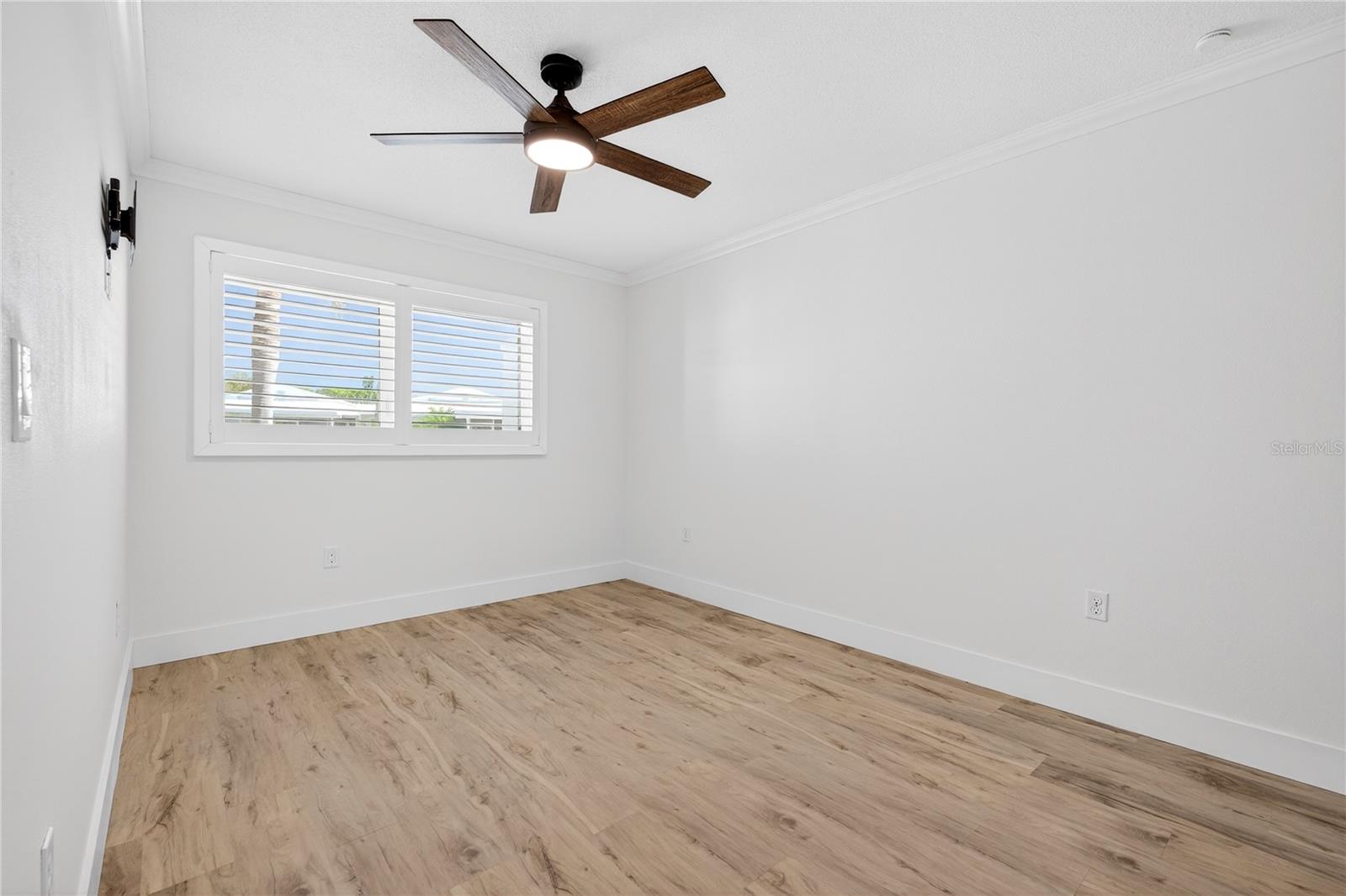 Image 30 of 58 For 620 Fair Winds Drive 620