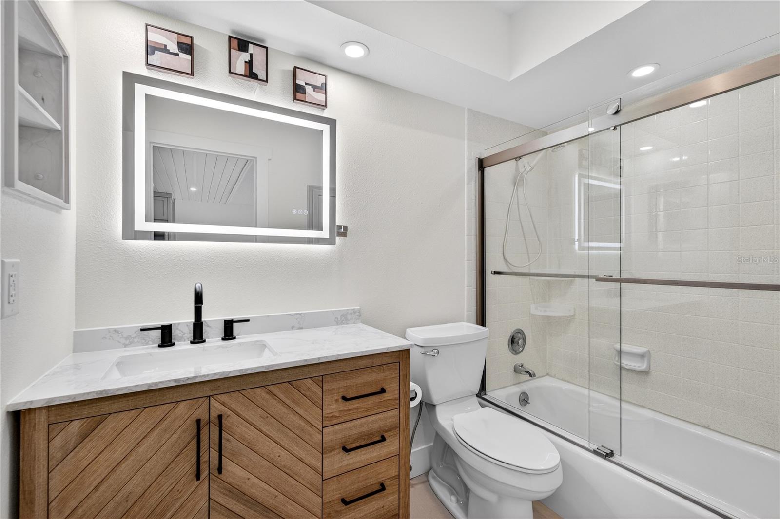 Image 34 of 58 For 620 Fair Winds Drive 620