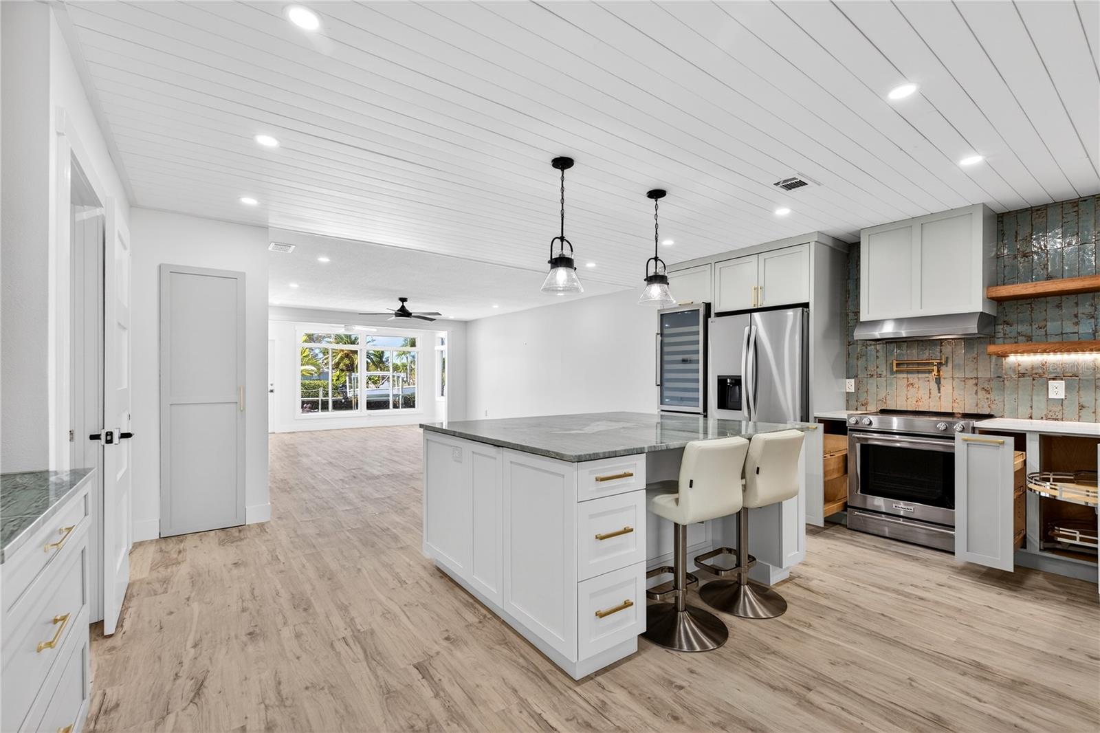 Image 7 of 58 For 620 Fair Winds Drive 620