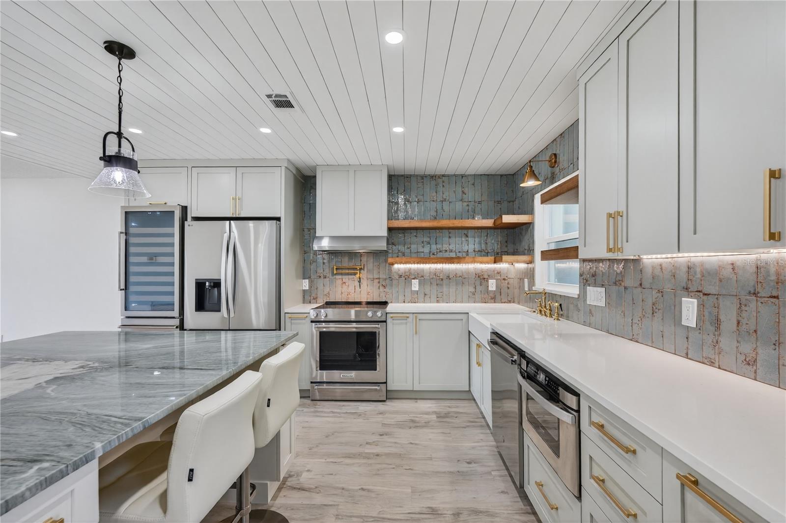 Image 9 of 58 For 620 Fair Winds Drive 620