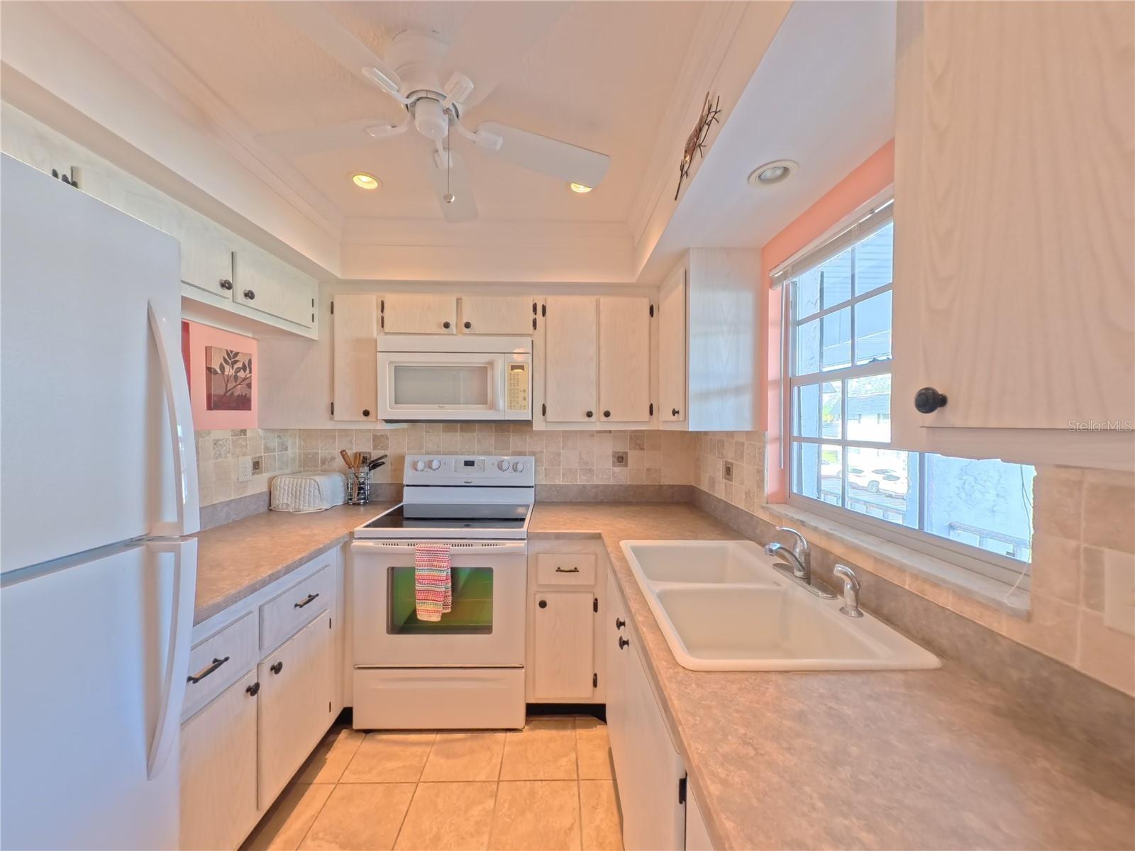 Image 7 of 29 For 202 47th Avenue Drive W 332