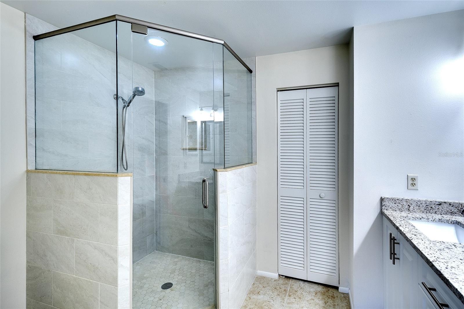 Image 16 of 29 For 361 Oak Hill Drive 3