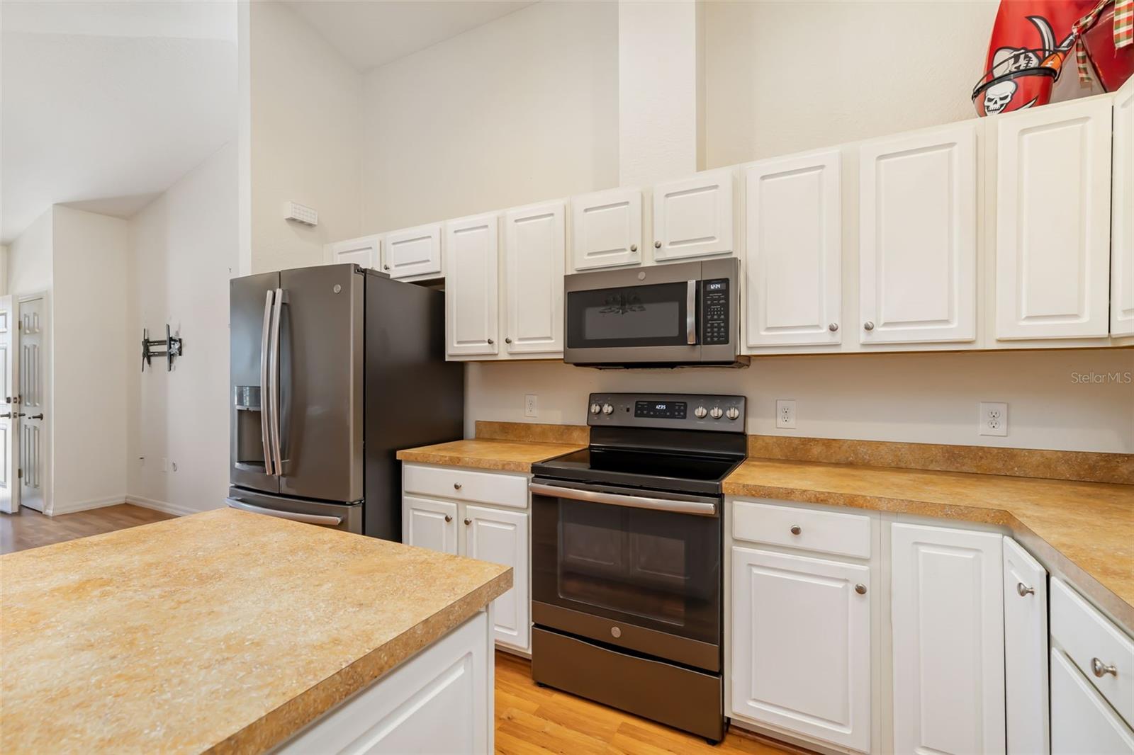 Image 12 of 76 For 1983 Forked Creek Drive