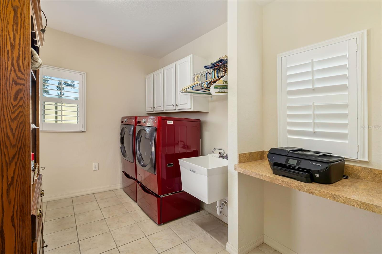 Image 22 of 76 For 1983 Forked Creek Drive