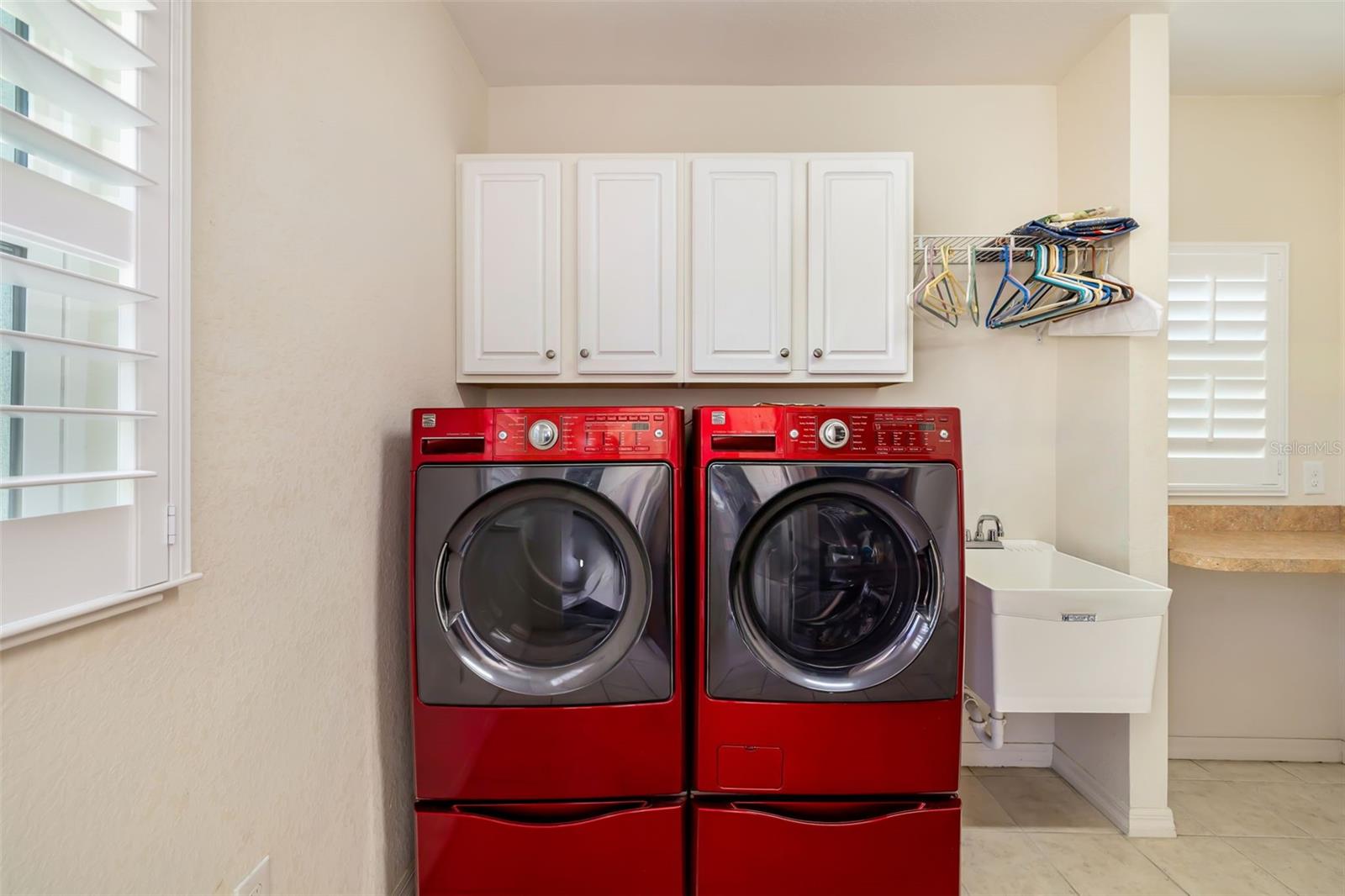 Image 23 of 76 For 1983 Forked Creek Drive