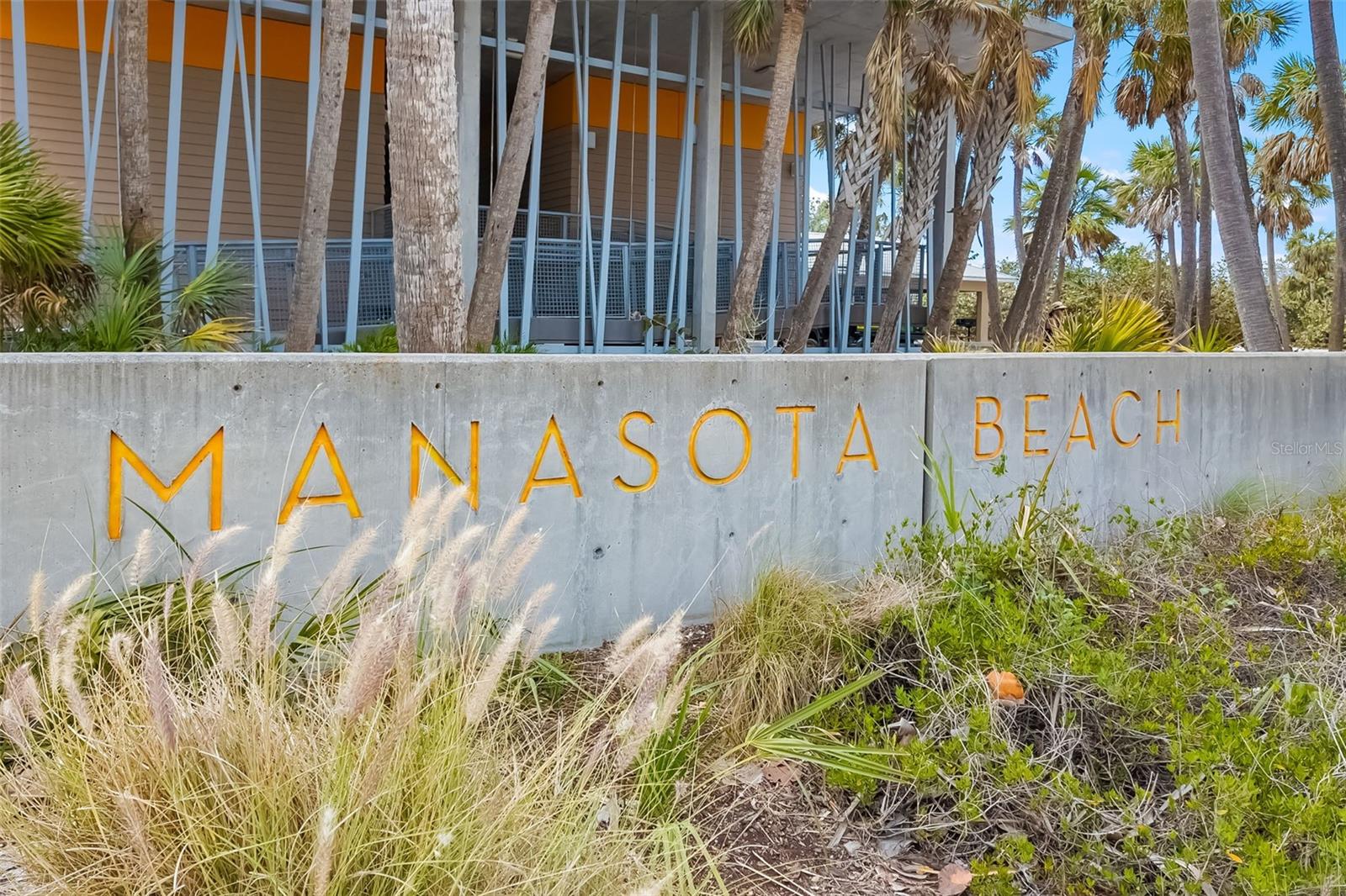 Image 56 of 76 For 1983 Forked Creek Drive