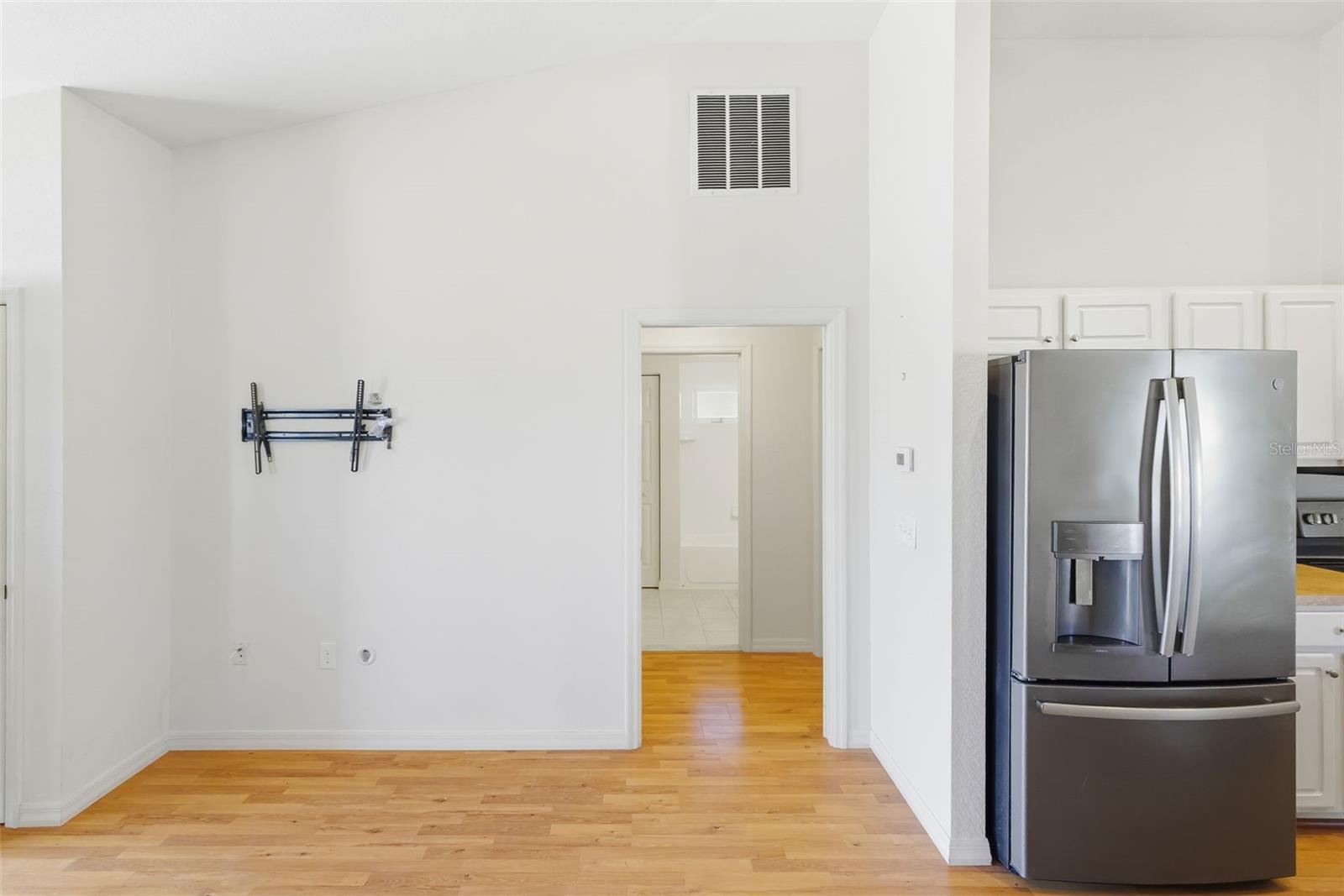 Image 8 of 76 For 1983 Forked Creek Drive