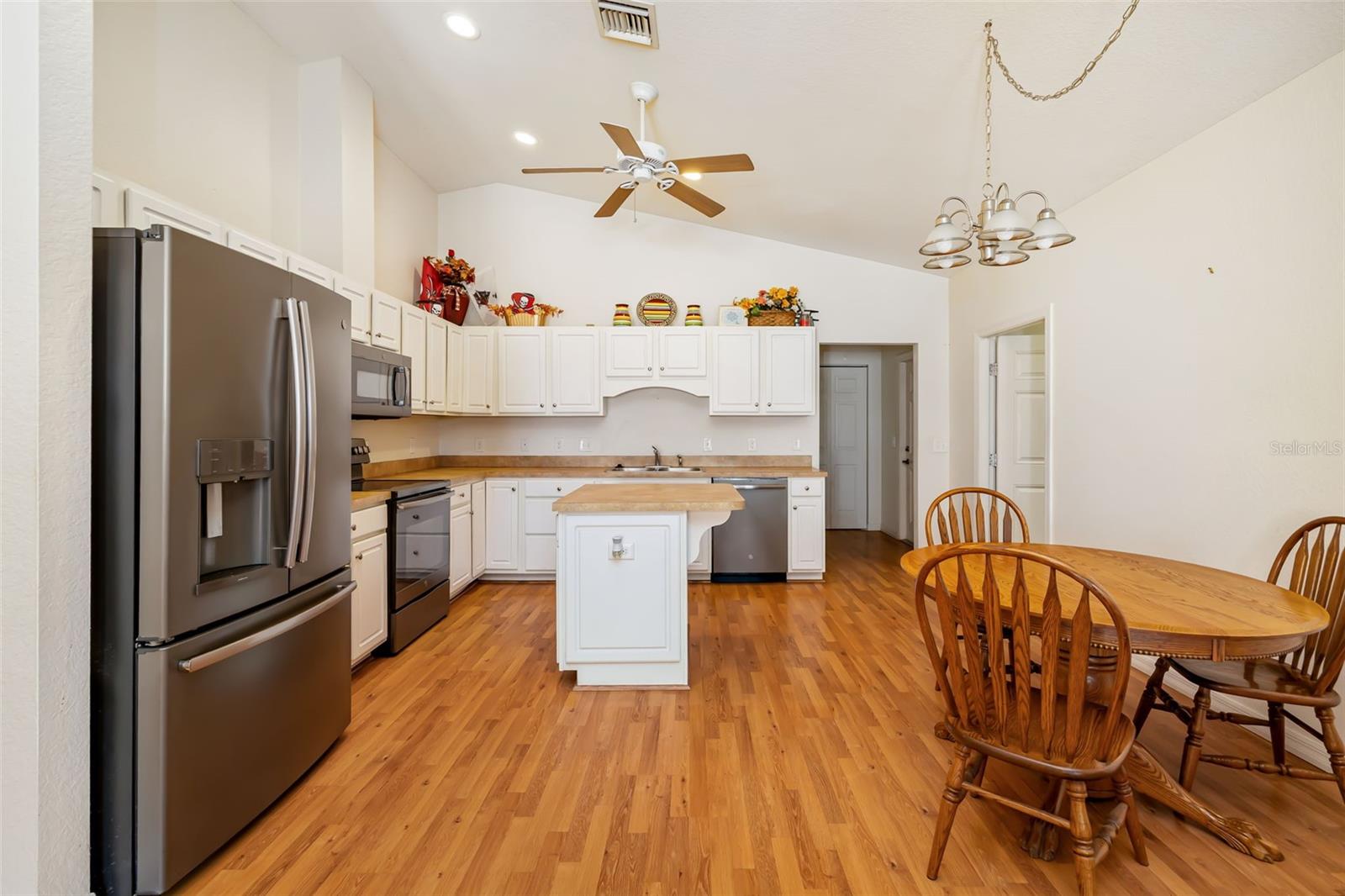 Image 9 of 76 For 1983 Forked Creek Drive