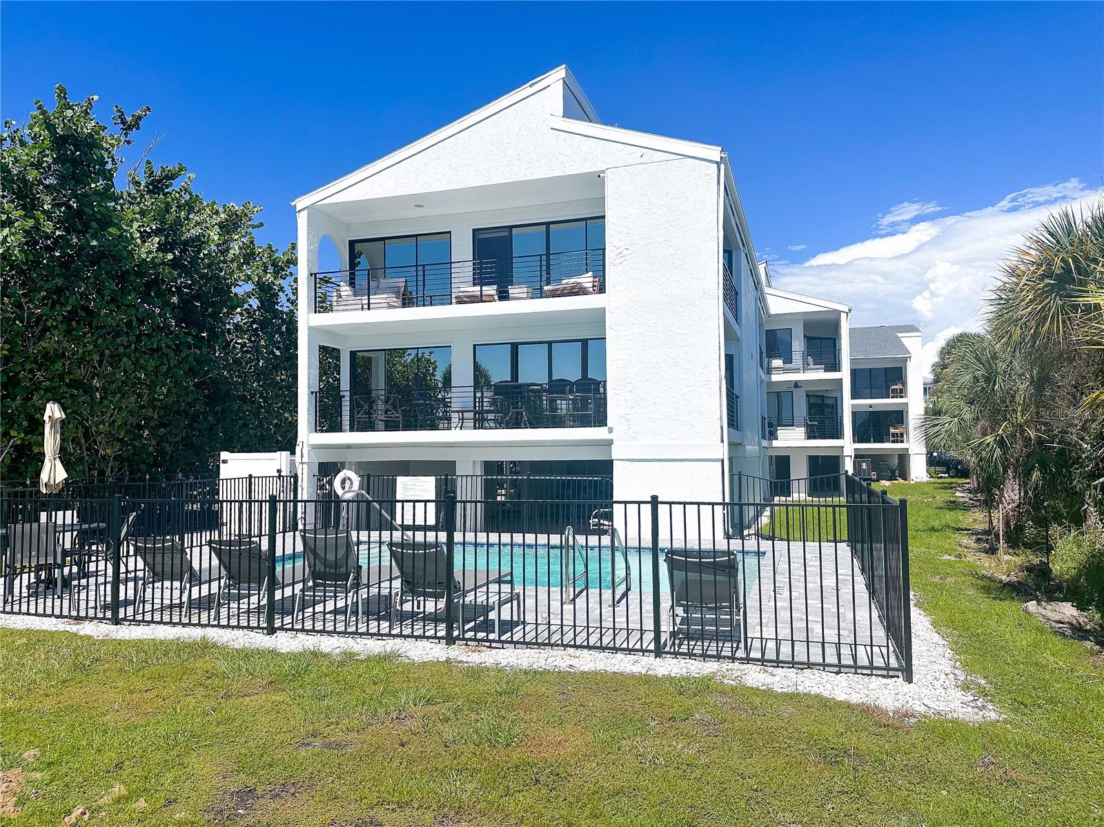 Details for 450 Beach Road 4, SARASOTA, FL 34242