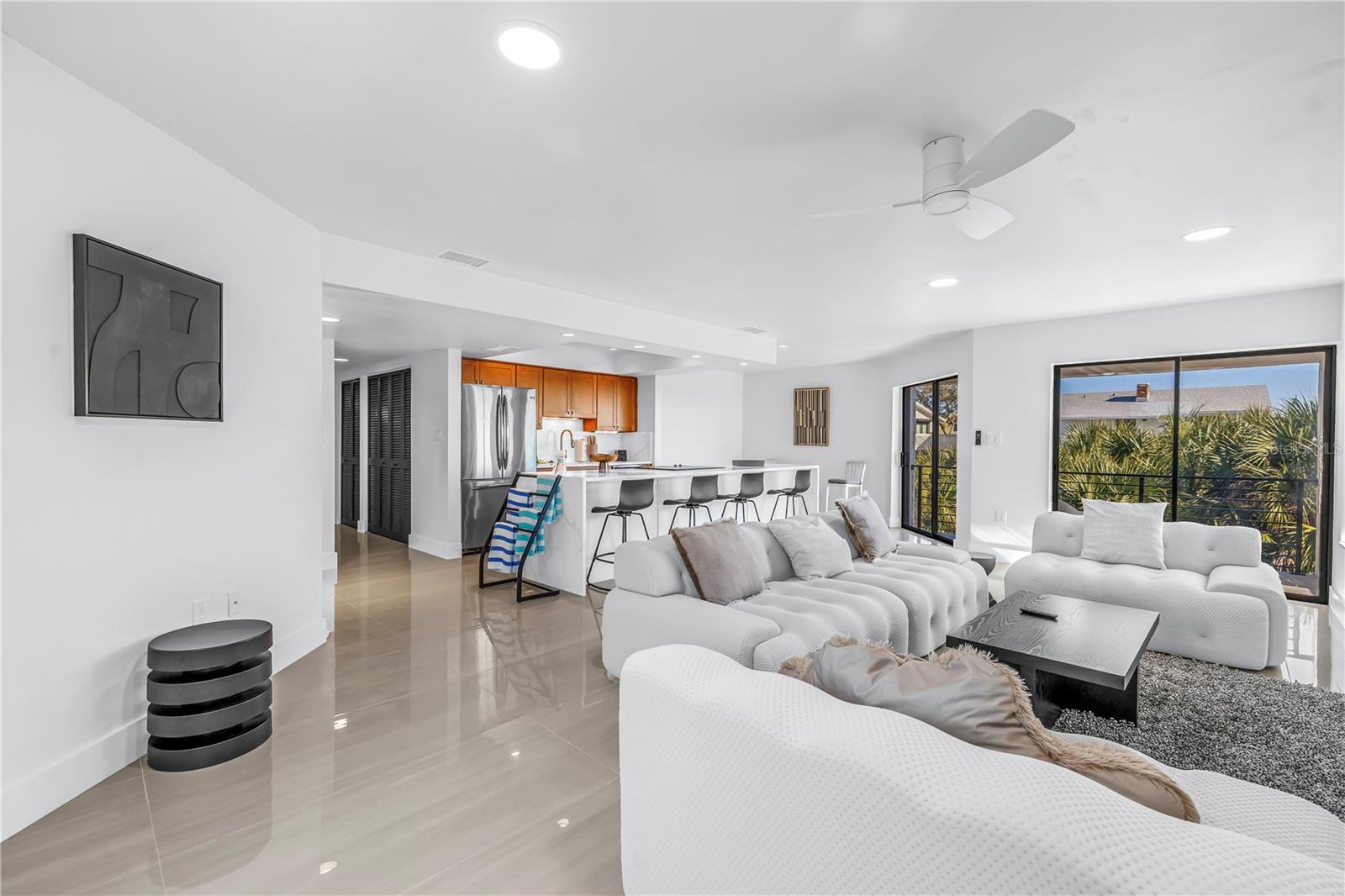 Image 15 of 64 For 450 Beach Road 4