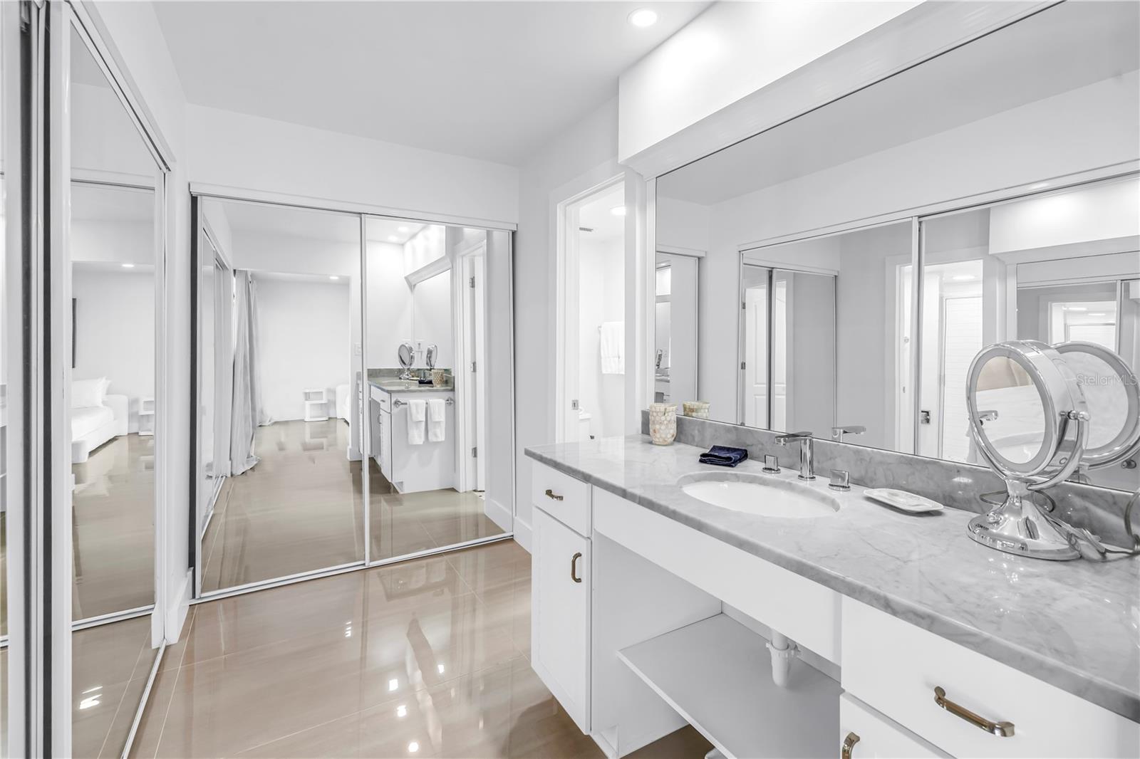 Image 22 of 64 For 450 Beach Road 4