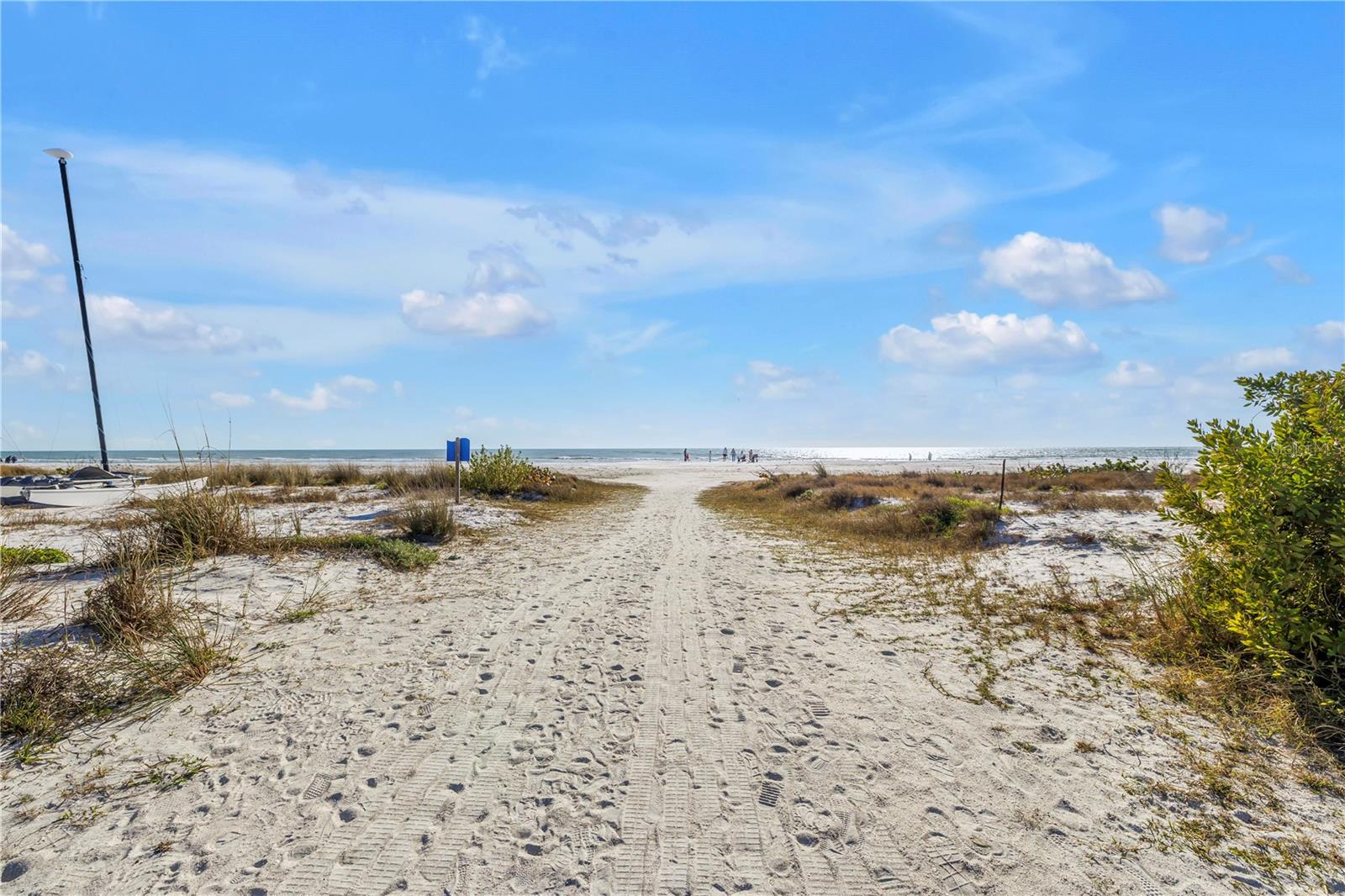 Image 41 of 64 For 450 Beach Road 4