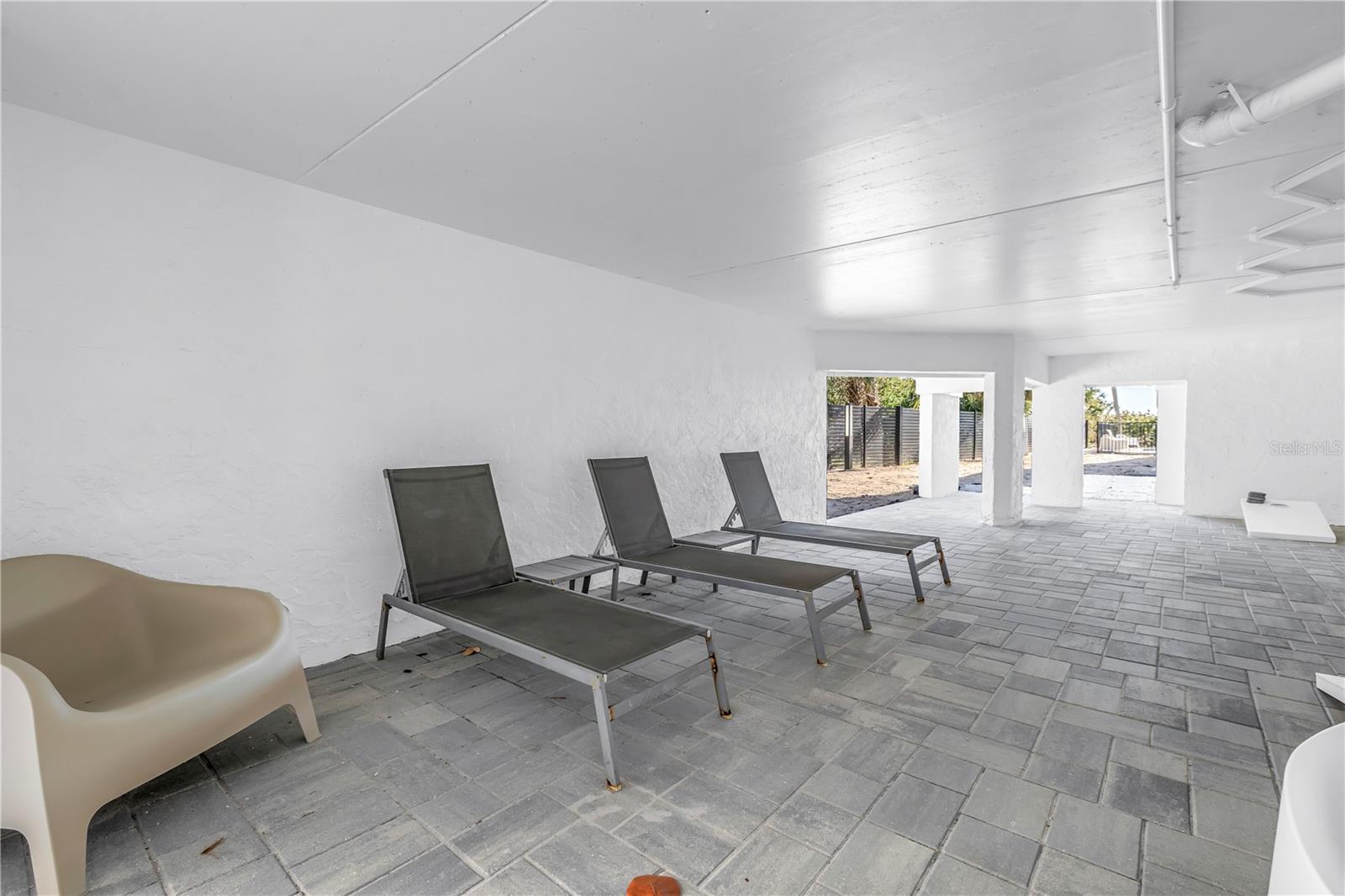 Image 45 of 64 For 450 Beach Road 4