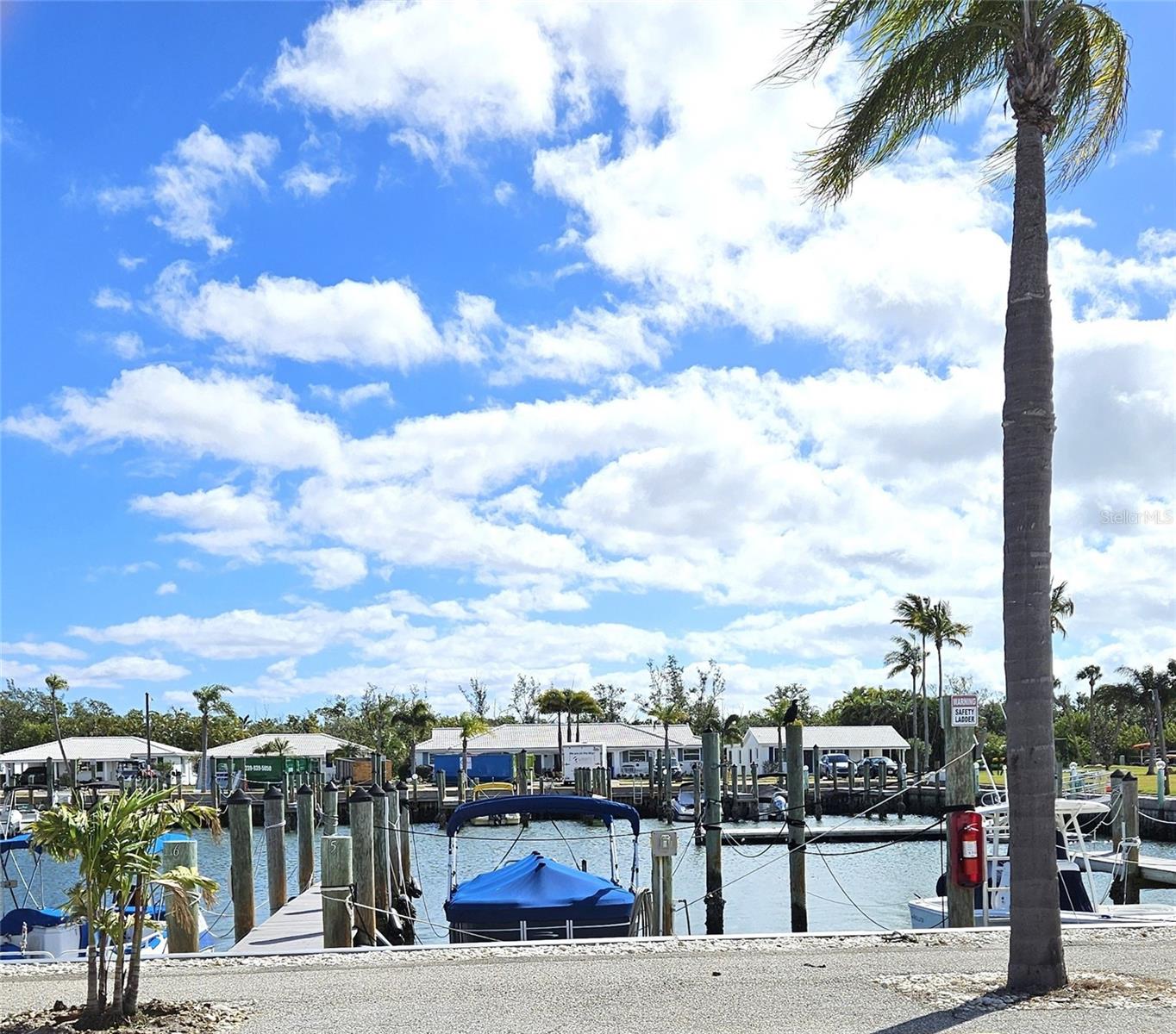 Image 2 of 28 For 805 Spanish Drive N