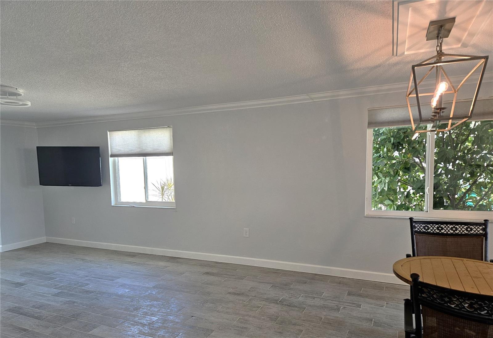 Image 5 of 28 For 805 Spanish Drive N