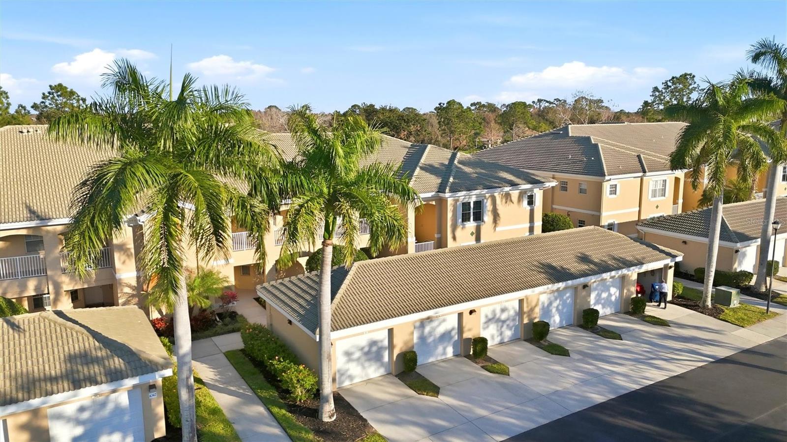 Image 5 of 50 For 6342 Grand Oak Circle 204