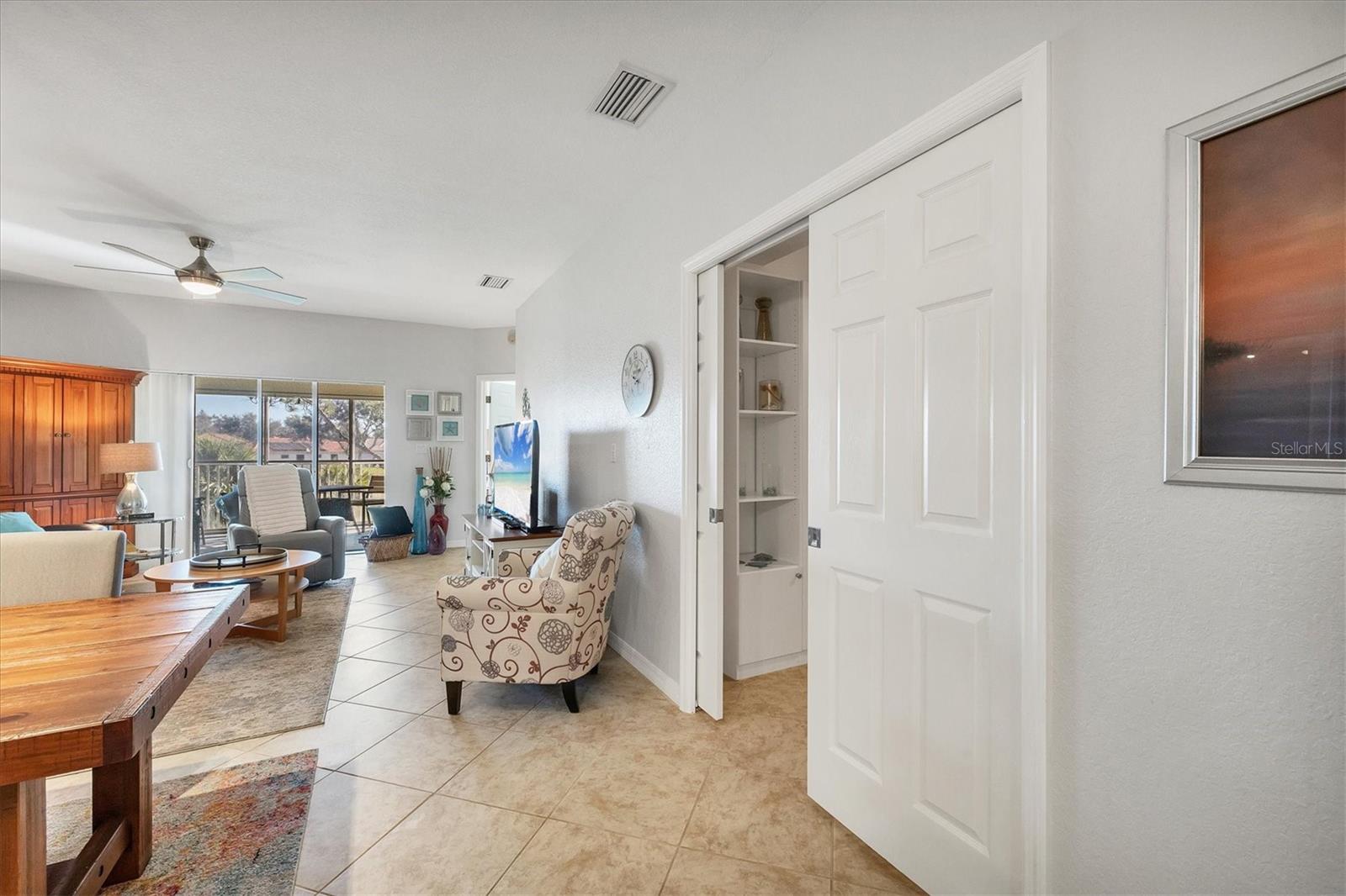 Image 8 of 50 For 6342 Grand Oak Circle 204