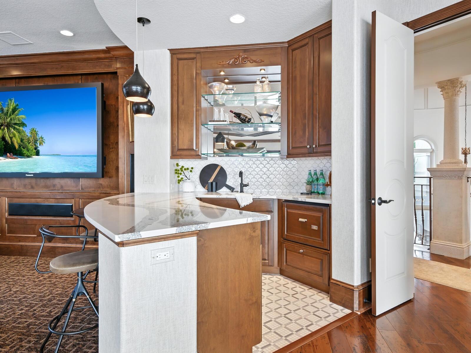 Image 30 of 99 For 1436 John Ringling Parkway