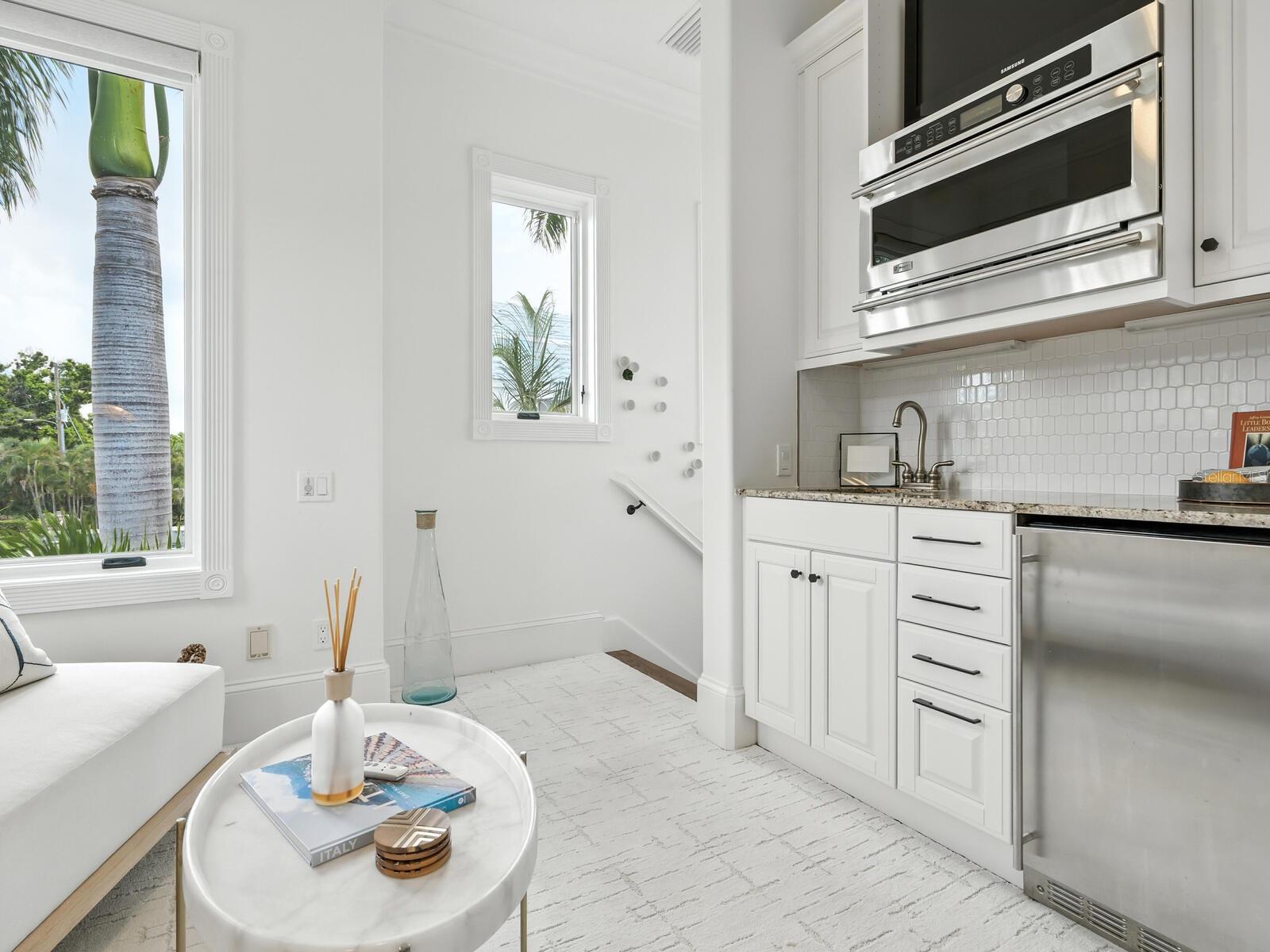 Image 39 of 99 For 1436 John Ringling Parkway