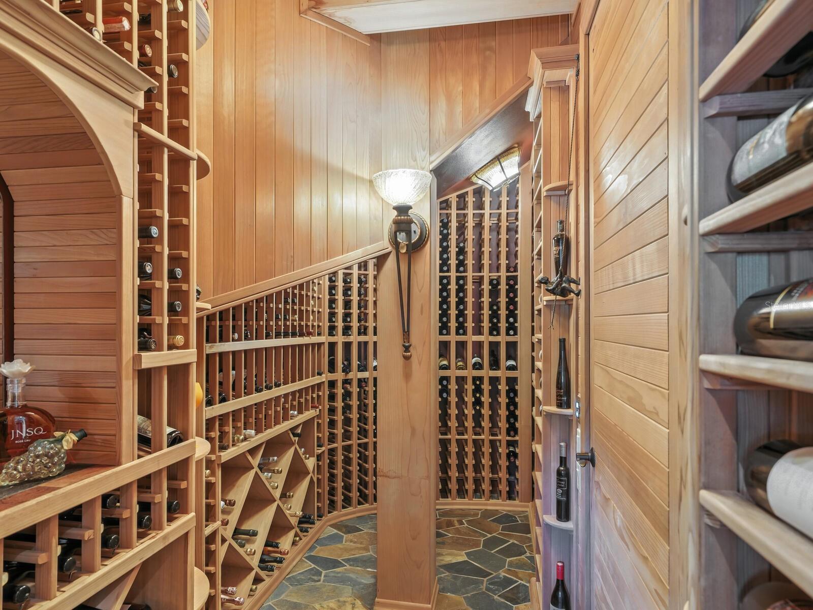 Image 48 of 99 For 1436 John Ringling Parkway