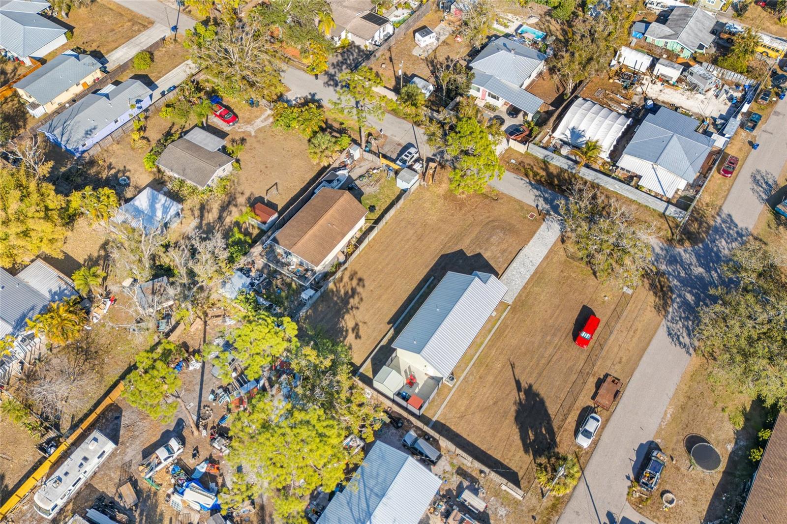 Image 15 of 18 For  Hand Avenue 